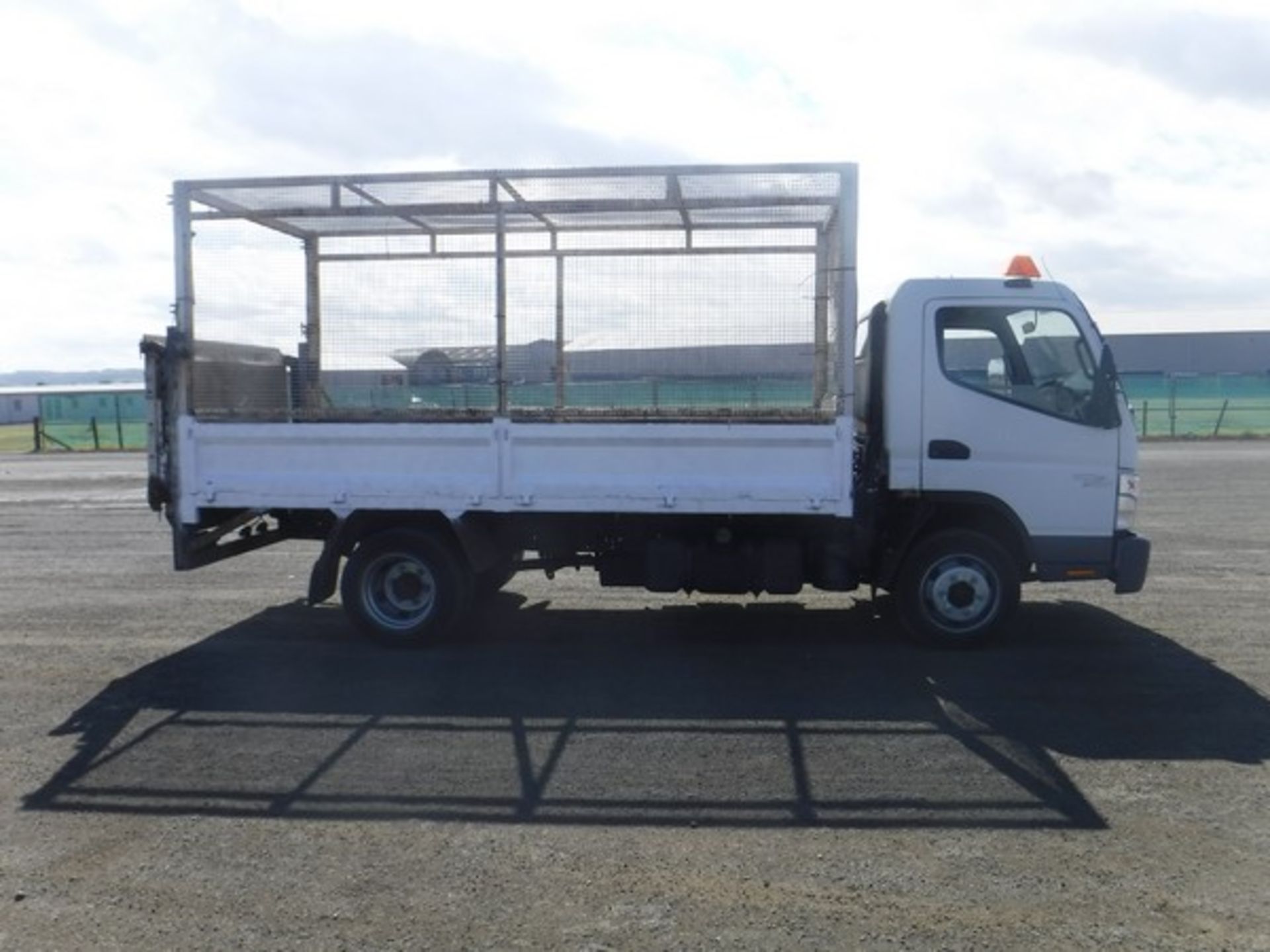 MITSUBISHI FUSO CANTER - 4950cc - Image 12 of 17