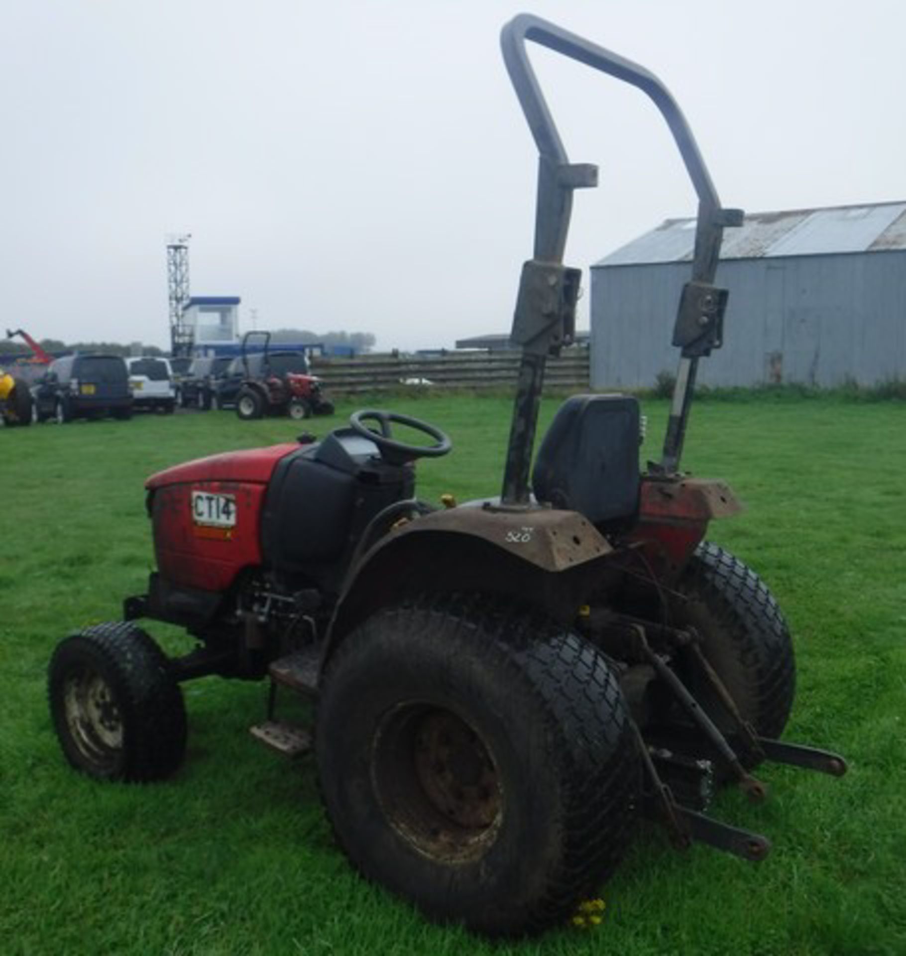 2010 SHIBAURA ST-333 compact tractor. S/N 21131, 2147hrs (not verified) - Bild 7 aus 12