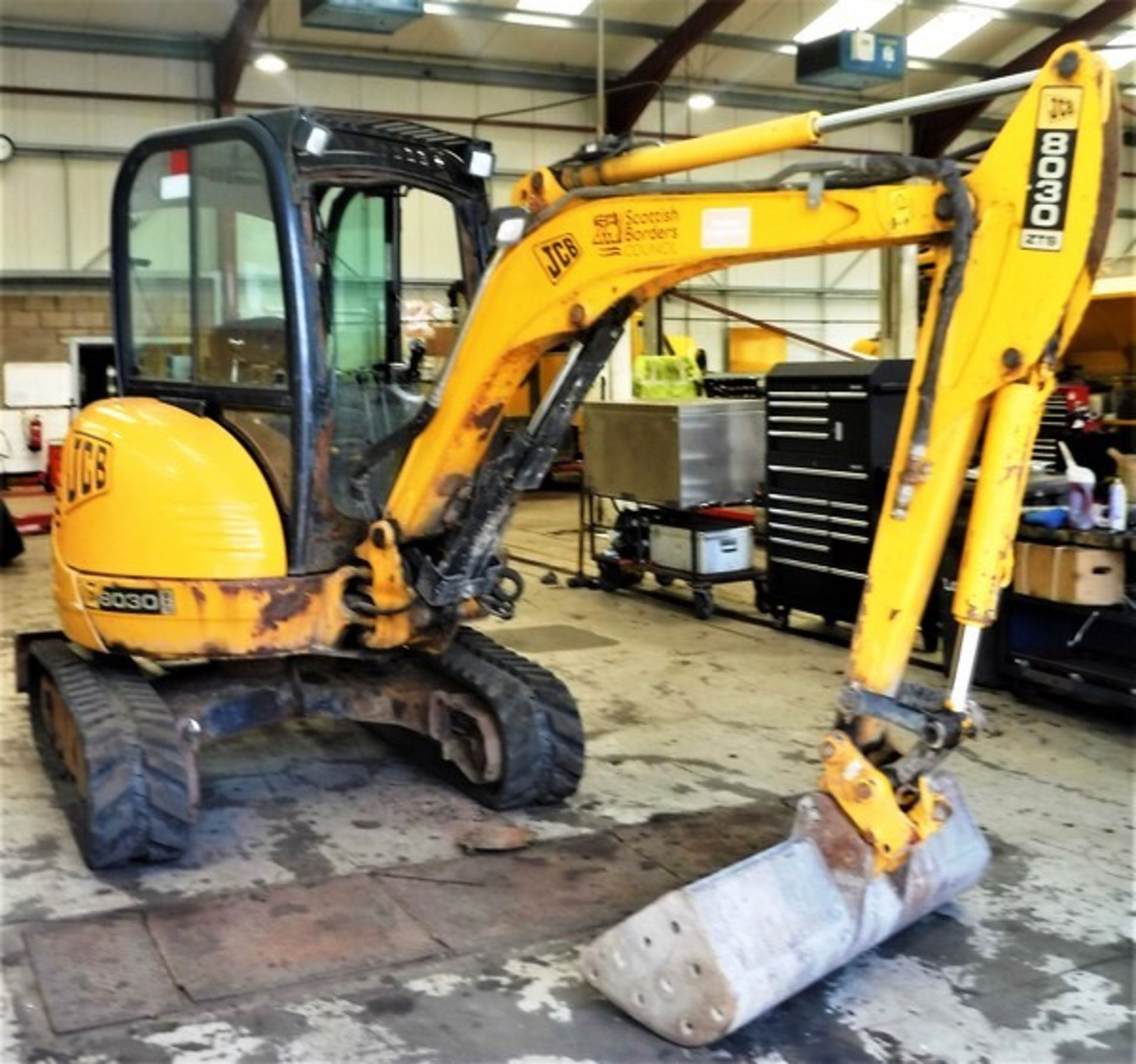 2006 JCB 8030 ZTS midi excavator c/w bucket 2920 hrs (not verified) detailed service history.Reg No