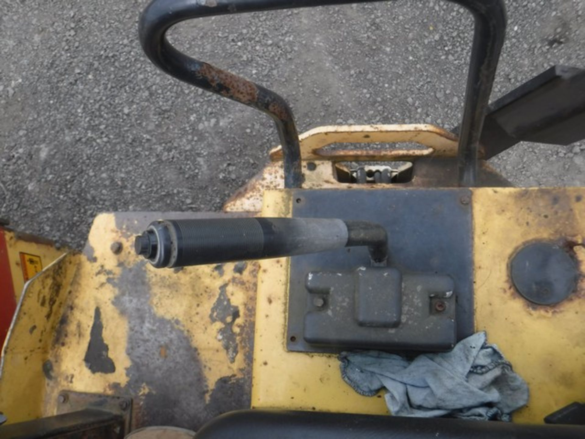 2002 DYNOPAC double drum roller. Service history. Reg No SL02 HSA. 2000hrs (not verified) - Image 5 of 14