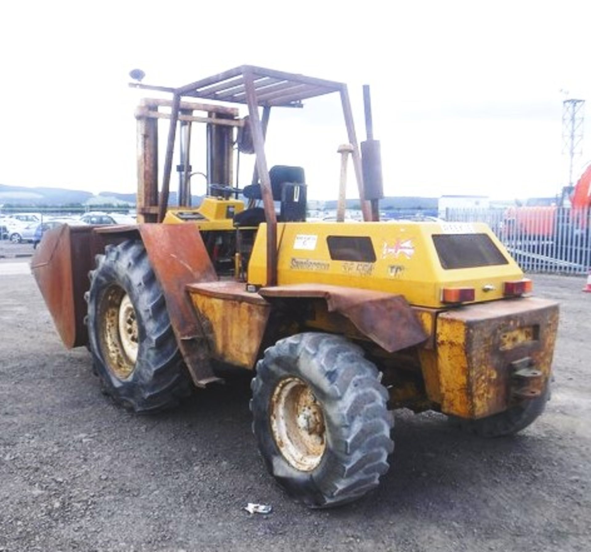 SANDERSON SB554TC forklift with bucket. S/N F041818 - Image 7 of 16