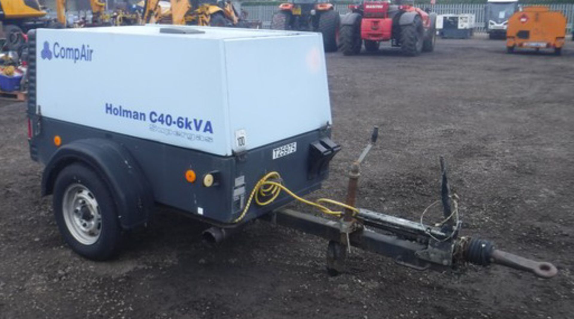 2000 COMPAIR DLT040 compressor. Model - Holman C40-6kVA Supergas. 677hrs (not verified). Asset - T25