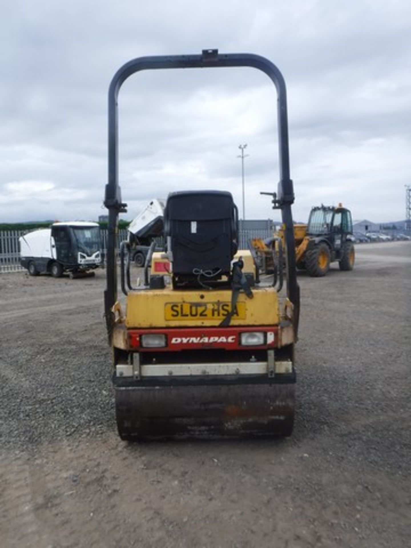 2002 DYNOPAC double drum roller. Service history. Reg No SL02 HSA. 2000hrs (not verified) - Image 11 of 14
