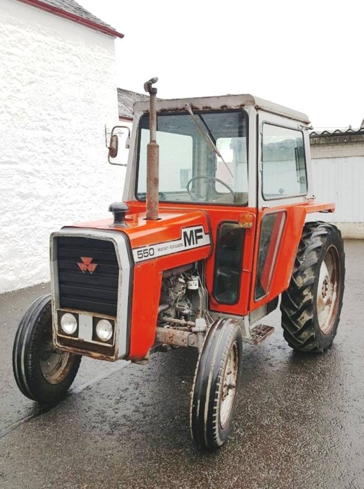 1979 MASSEY FERSUSON 550 tractor s/n 619197. Reg No OIA 804. 863hrs (not verifed)