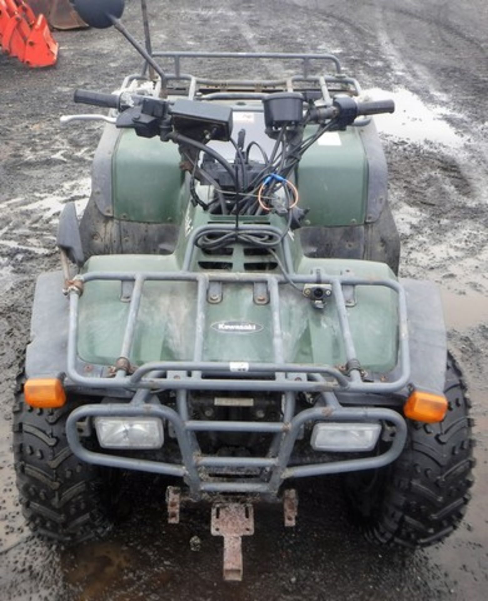 KAWASAKI KLF300 quad. Dual mode differential. Reg - SF06UGY. 8065hrs (not verified) Asset - GS060390 - Bild 3 aus 10