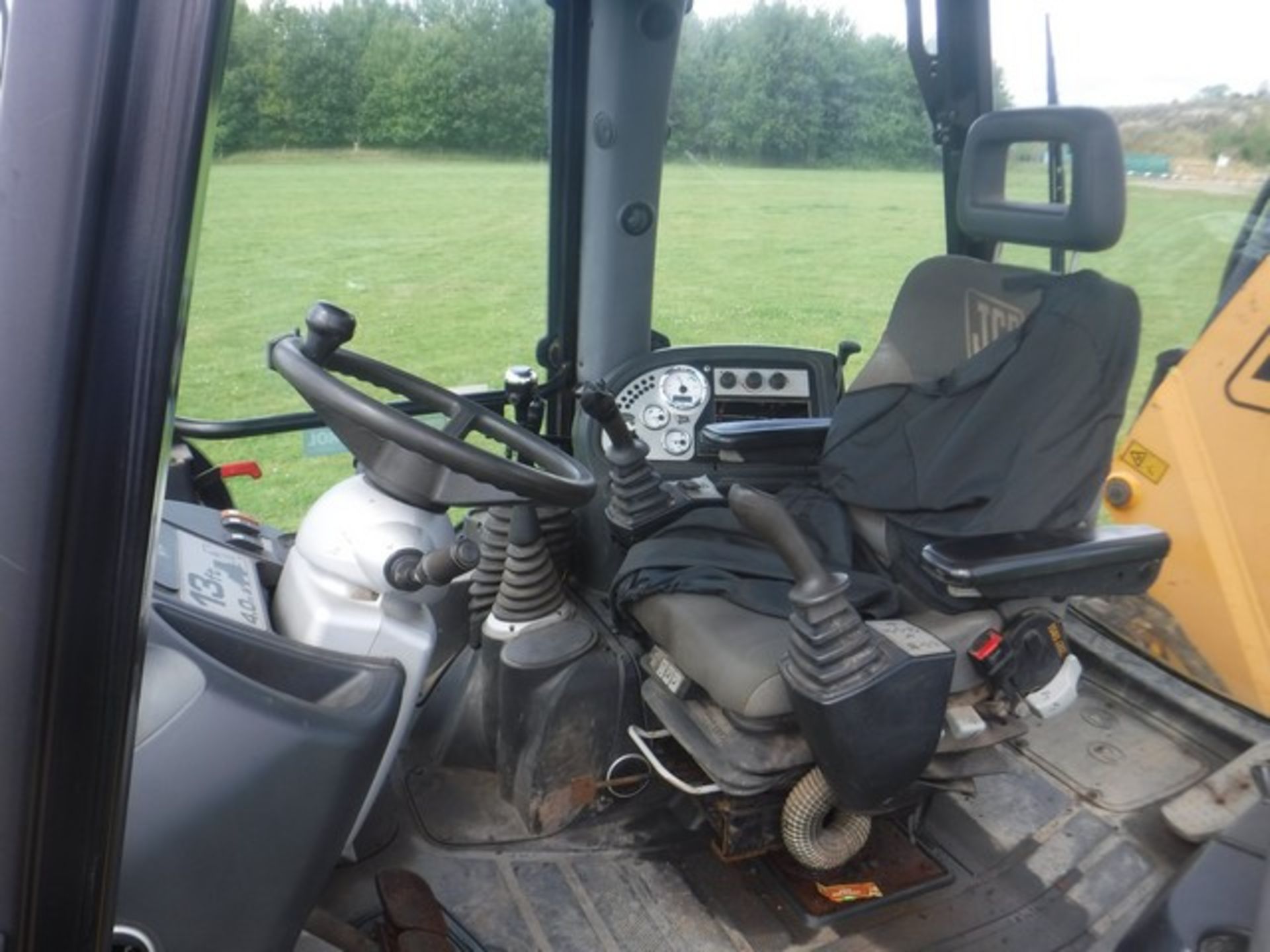 2009 JCB 3CX Contractor backhoe loader. Reg No SN09 ATO S/N JCB3CXPCP91348485. 1063hrs (not verifie - Bild 10 aus 22