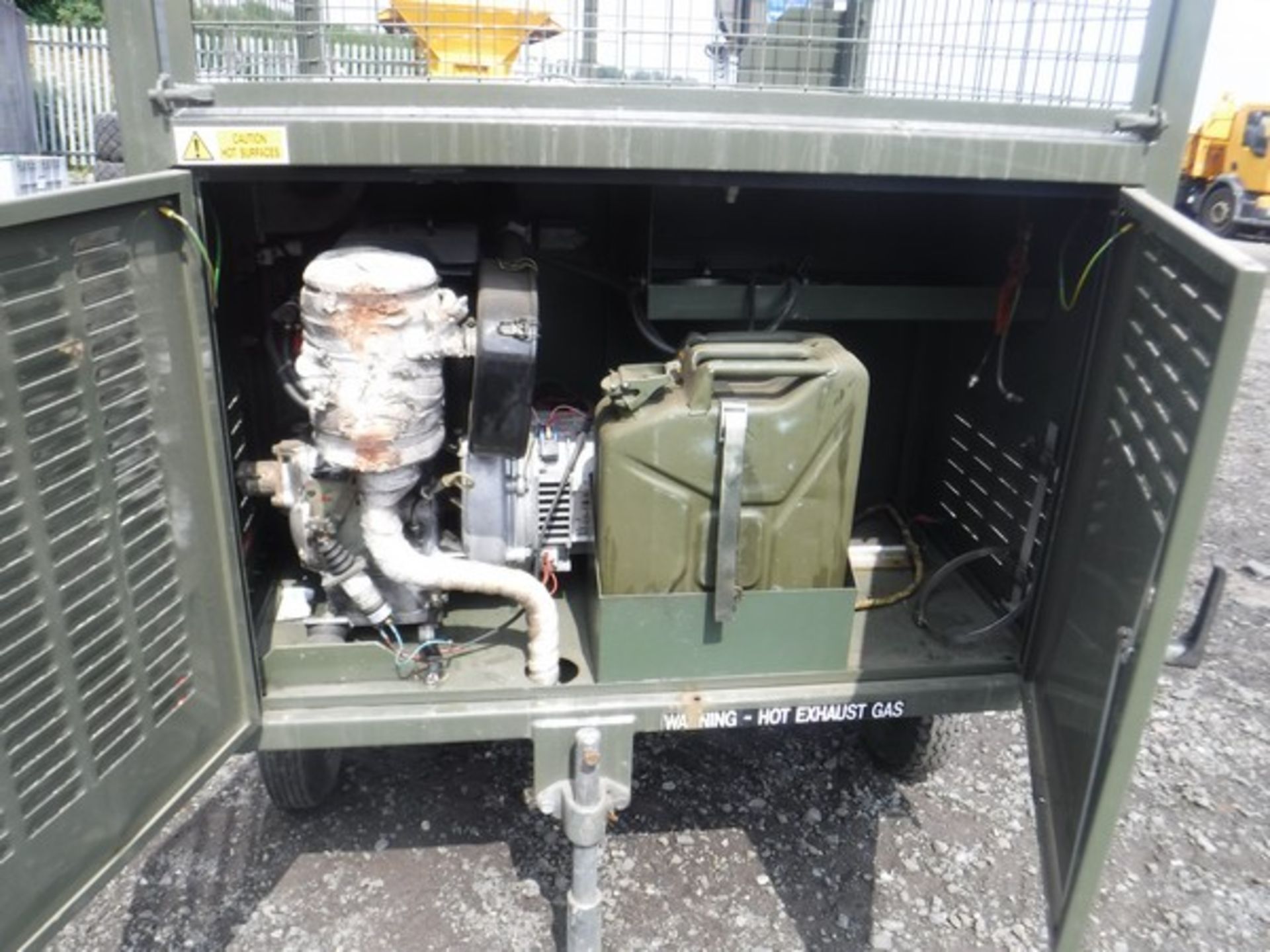 2000 DEHUMIDIFICATION trolley for small aircraft with Lister Petter diesel engine generator 1301hrs - Image 3 of 6