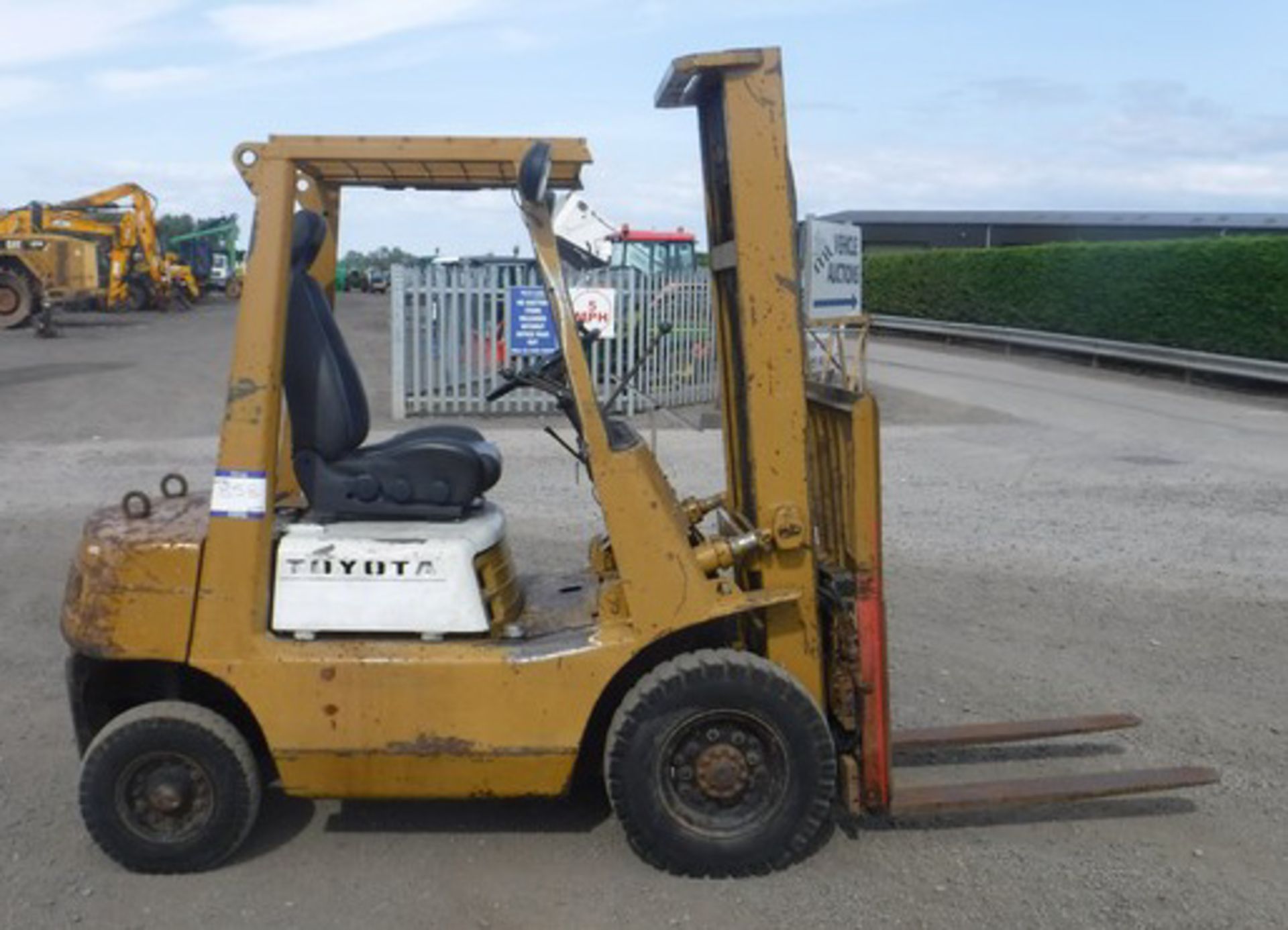 TOYOTA diesel forklift, 285hrs (not verified) - Bild 7 aus 12