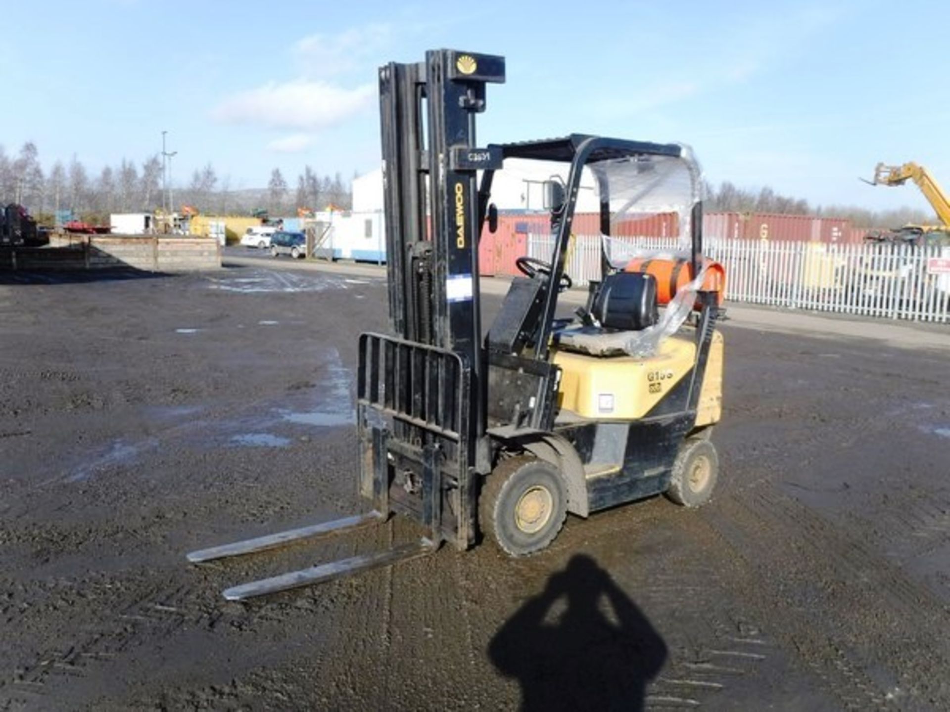 2004 DAEWOO FORKLIFT G155. Gas triple mast, side shift. 7006hrs (not verified)