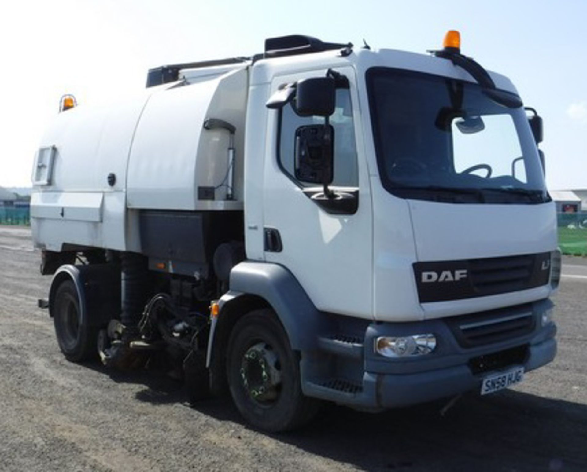 DAF TRUCKS FA LF55.220 - 6692cc - Image 17 of 21