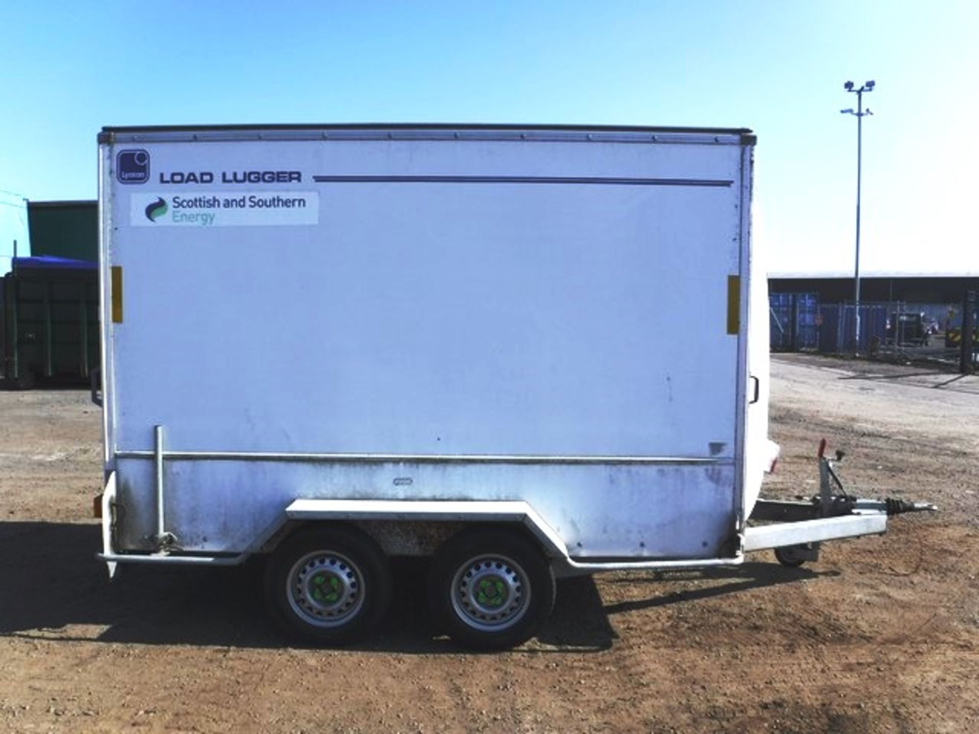 LYNTON load lugger twin axle box trailer. 10ft x 6ft x 6.7" high. S/N 3E7682. Works weight 650kgs. G - Image 7 of 12