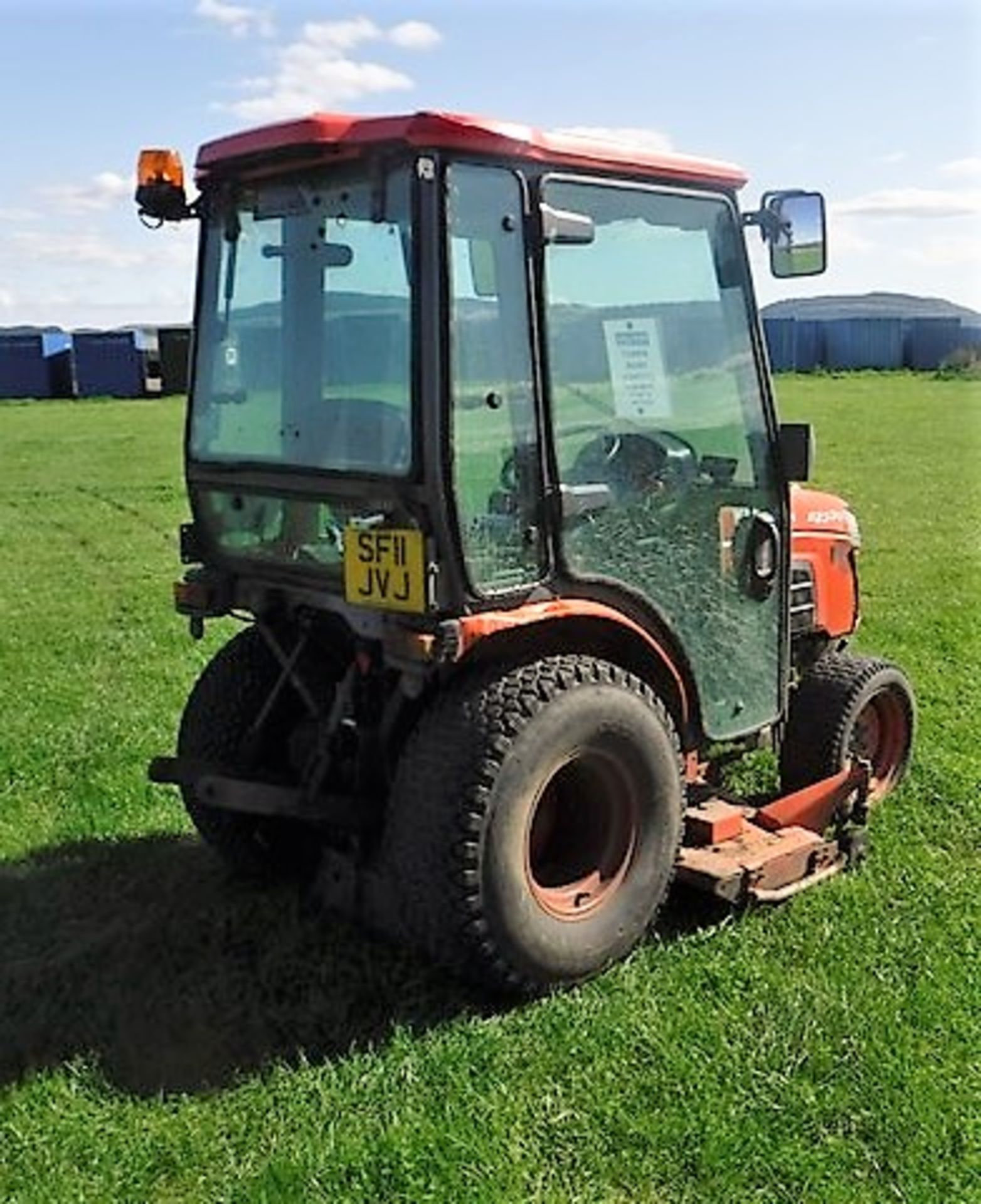 KUBOTA B2530 c/w cutting deck. Type B5 Variant BS2430H-C EC NO E13*/2003/37*0015. ID NO B2523HD8206 - Image 12 of 16