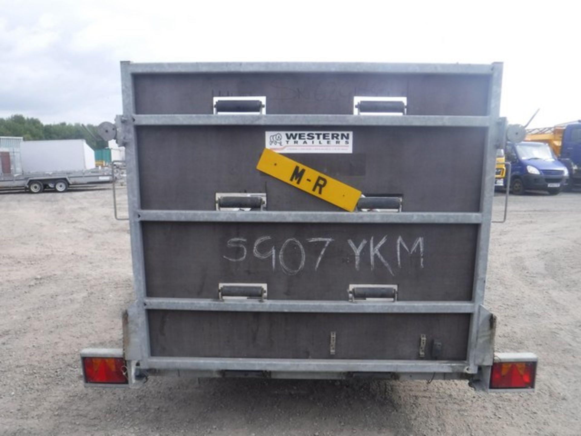 1999 WESTERN TRAILERS 18' x 6' twin axle trailer. c/w 5ft ramp. VIN - SEWTTRT203BG7637/3. Asset - 70 - Image 9 of 12