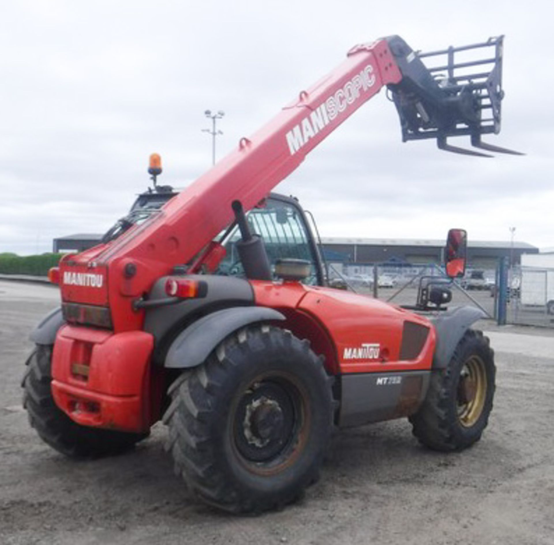 2011 MANITOU Model - MT732. Series E-E3. S/N 903104. 7mtrs. 2491hrs (not verified) - Bild 11 aus 15