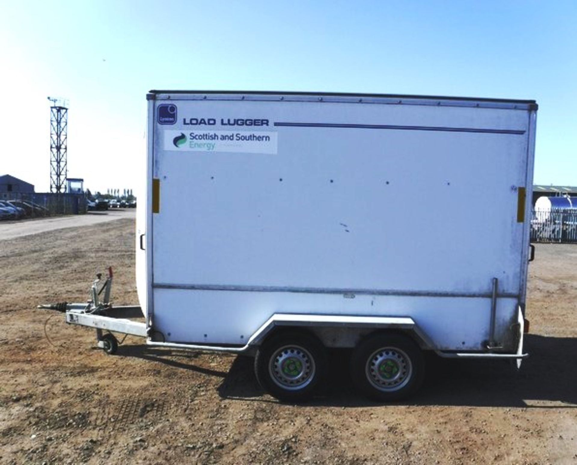 LYNTON load lugger twin axle box trailer. 10ft x 6ft x 6.7" high. S/N 3E7682. Works weight 650kgs. G - Image 11 of 12