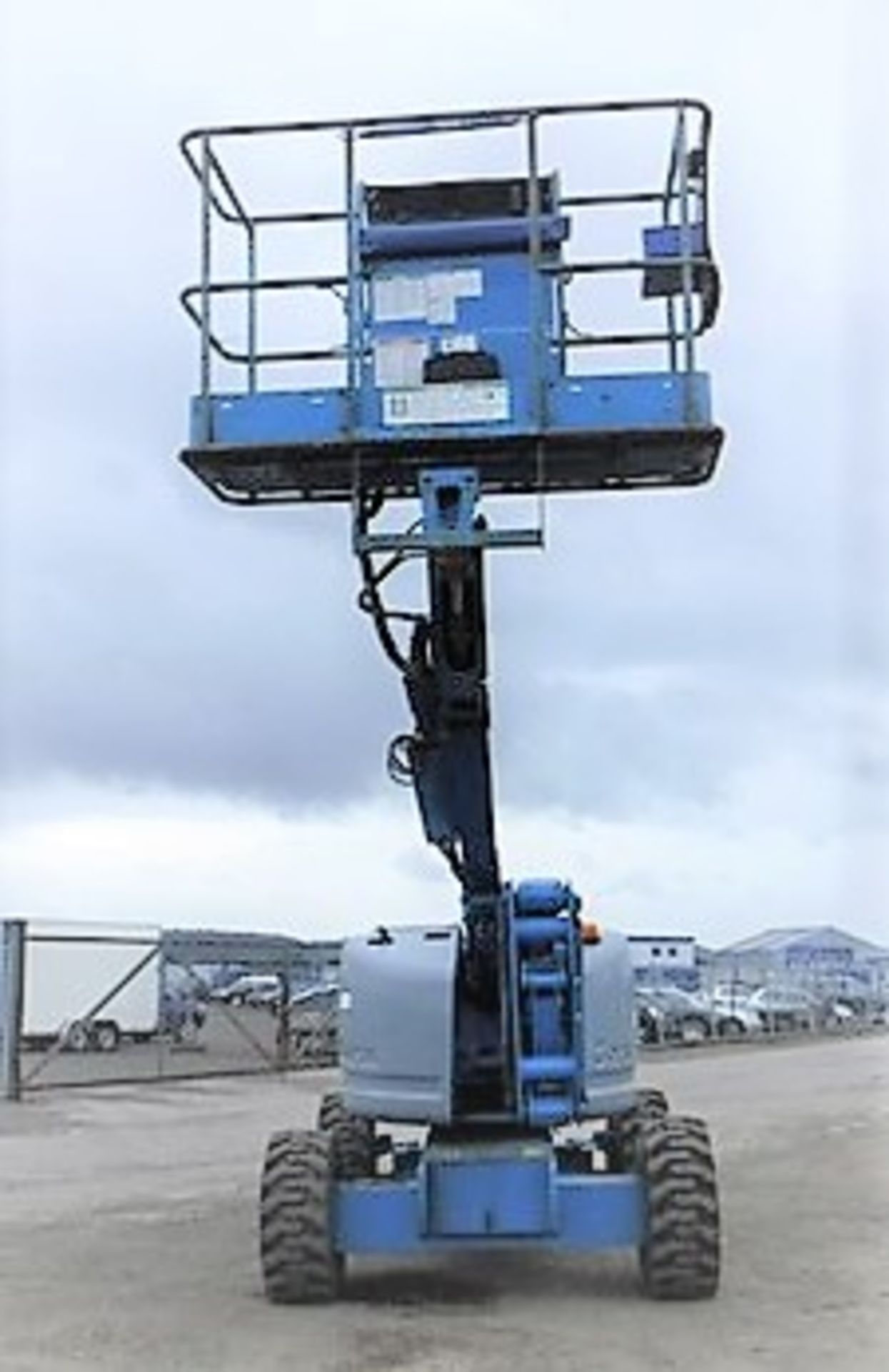 2000 GENIE BOOM LIFT Z45.25. S/N 15155. 8050.5hrs (not verified). Max working height 15.8m, outreach - Image 4 of 28