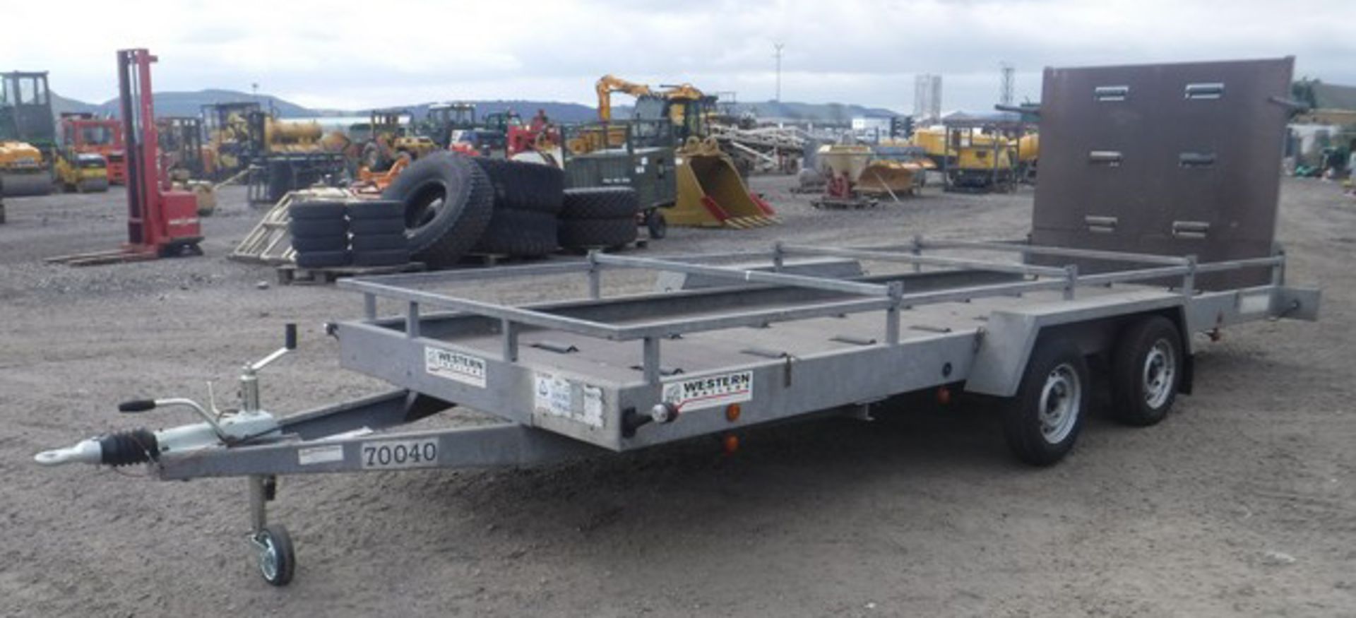 1999 WESTERN TRAILERS 18' x 6' twin axle trailer. c/w 5ft ramp. VIN - SEWTTRT203BG7637/3. Asset - 70