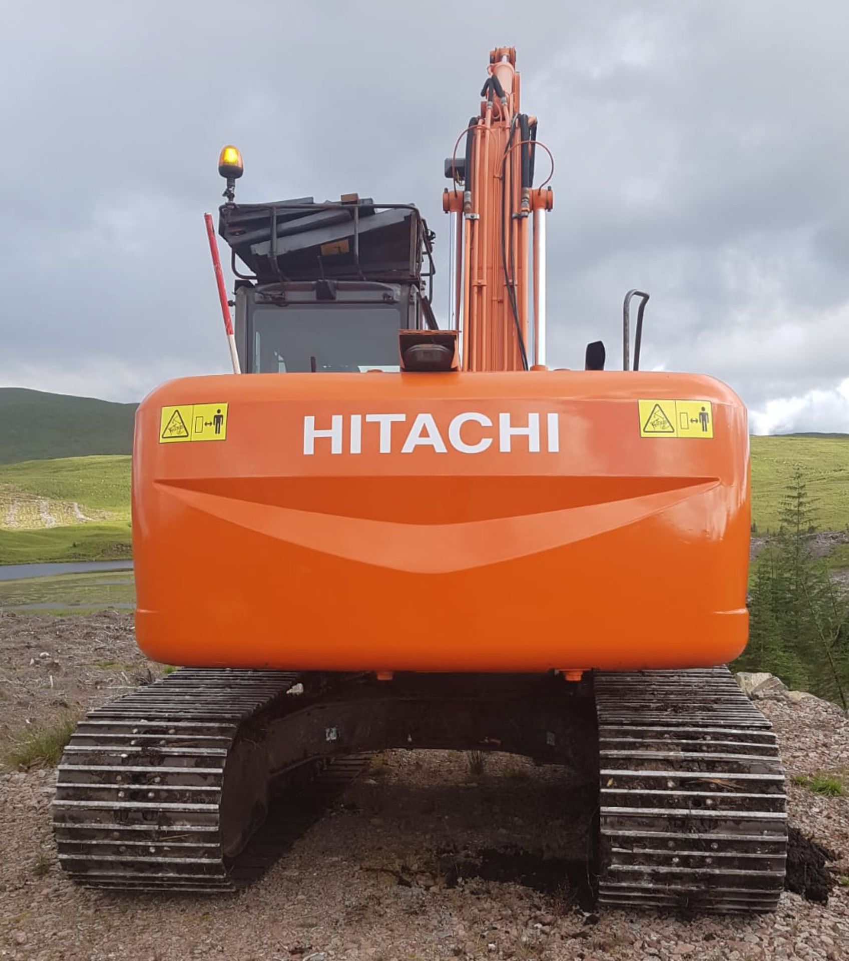 2008 HITACHI ZX180LC-3 tracked excavator. VIN - HCMBCF00E00020105. 8140hrs (not verified). No bucket - Image 3 of 10