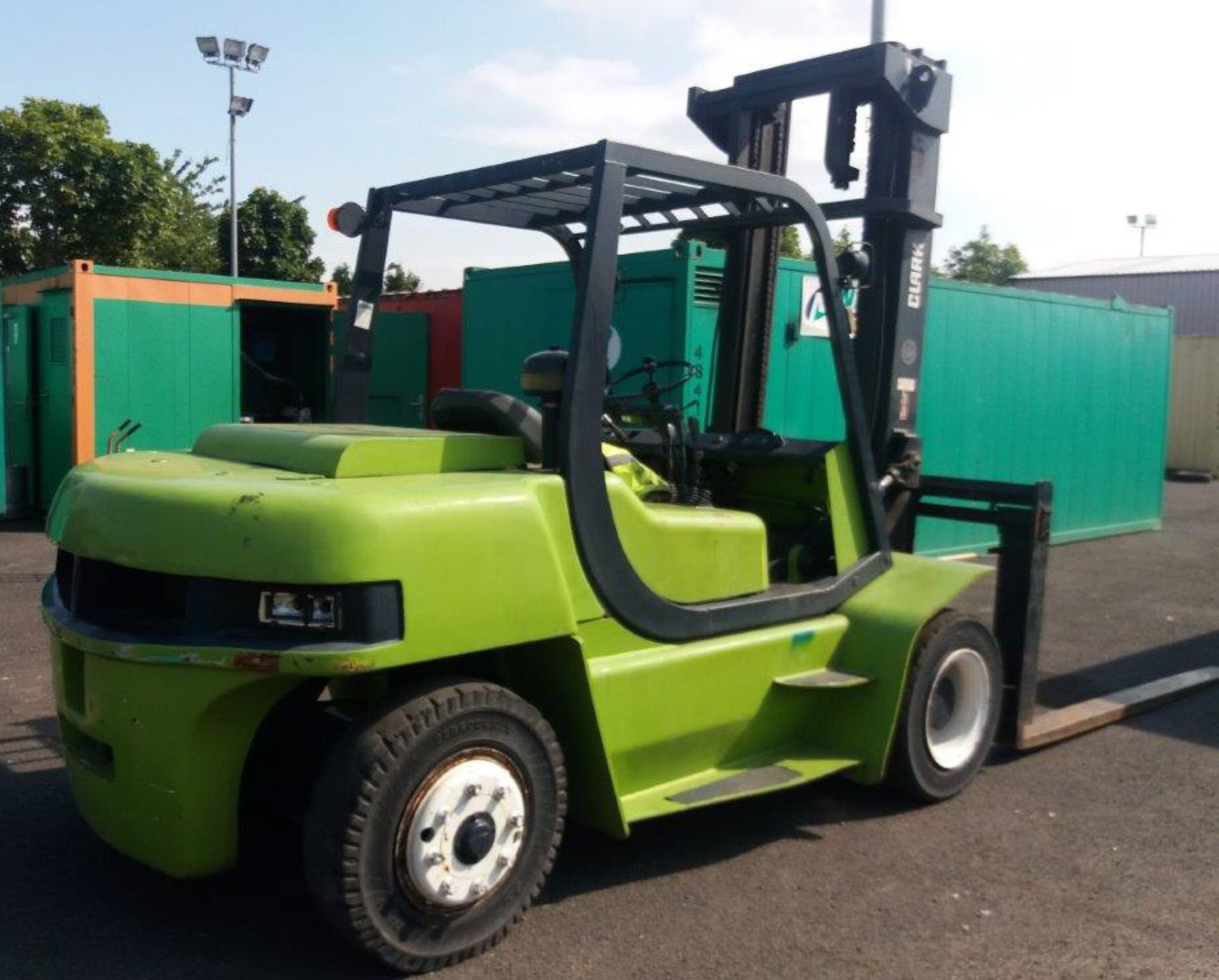 2008 CLARKE forklift. Model CMP70D, S/N CMP57OD-0008-9888KF. 9365hrs (not verified) ** To be sold fr - Bild 3 aus 10