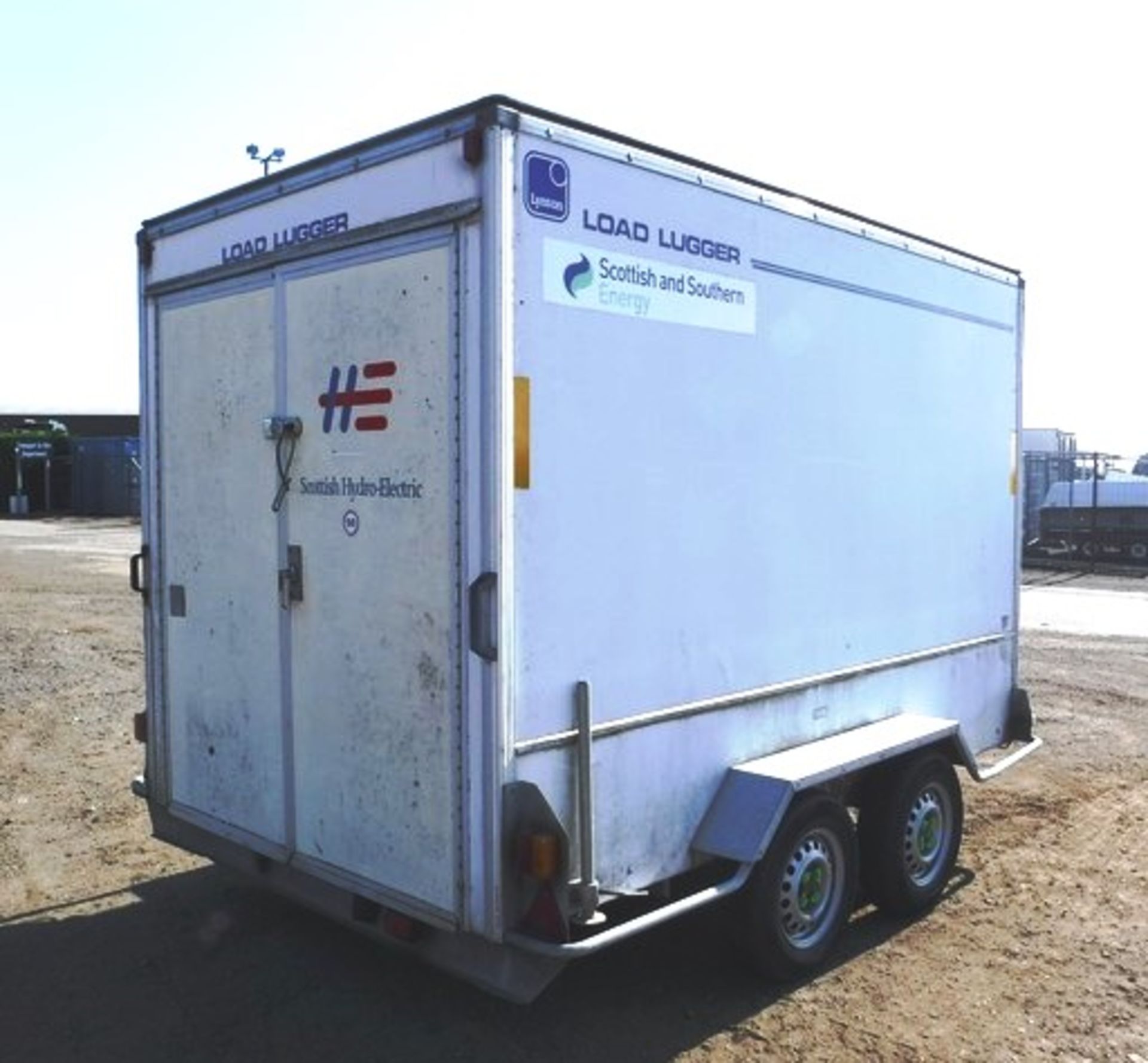 LYNTON load lugger twin axle box trailer. 10ft x 6ft x 6.7" high. S/N 3E7682. Works weight 650kgs. G - Image 8 of 12