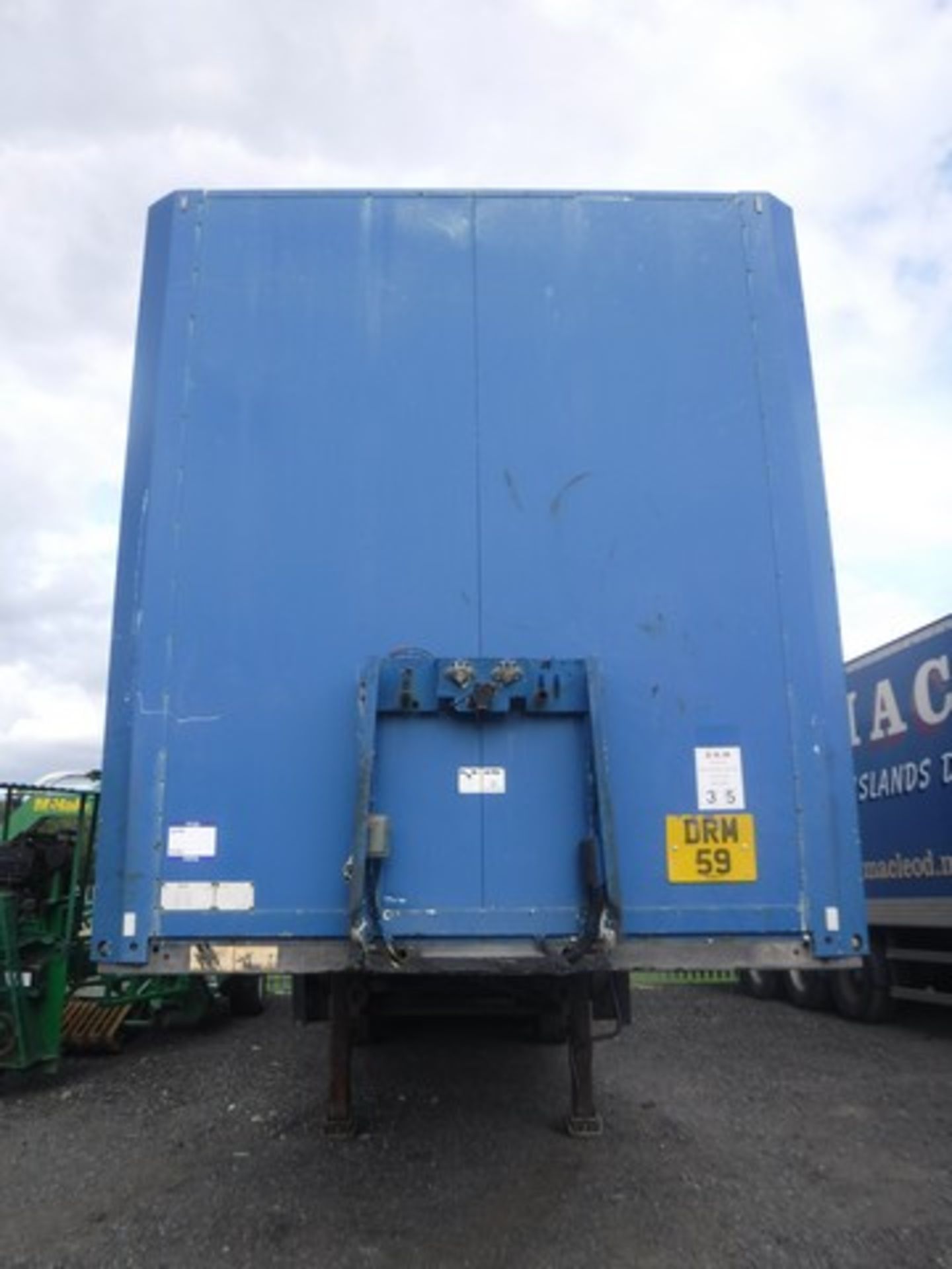 2004 SCHMITZ box van. Model - SCS/SKO24/L. Reg - C150262. Trailer ID - WSMS7180000751928. 3 axles, 3 - Image 9 of 11