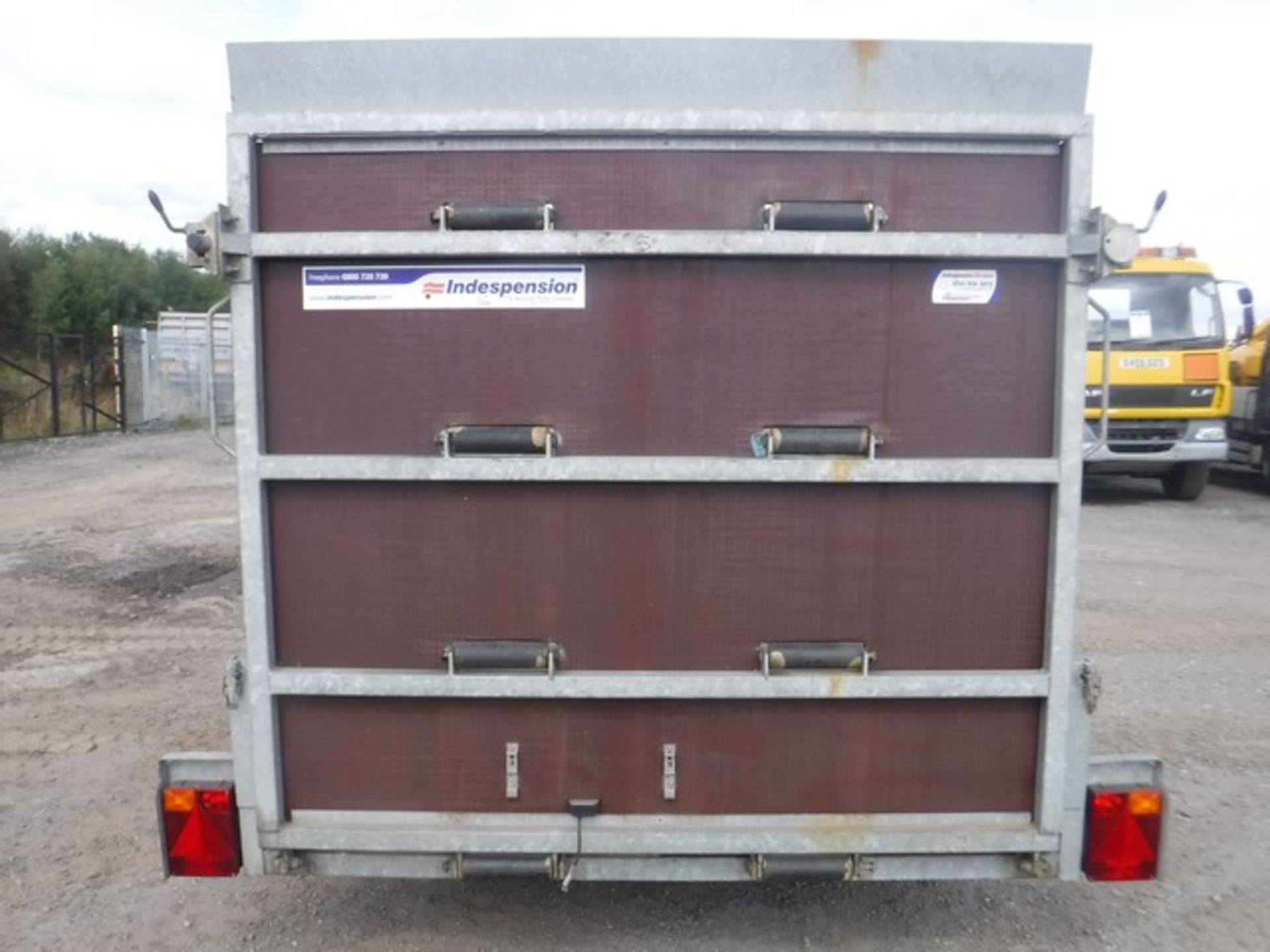INDESPENSION 18' x 6' twin axle trailer c/w 5ft ramp. S/N 076762. Asset - 44015 - Image 9 of 12