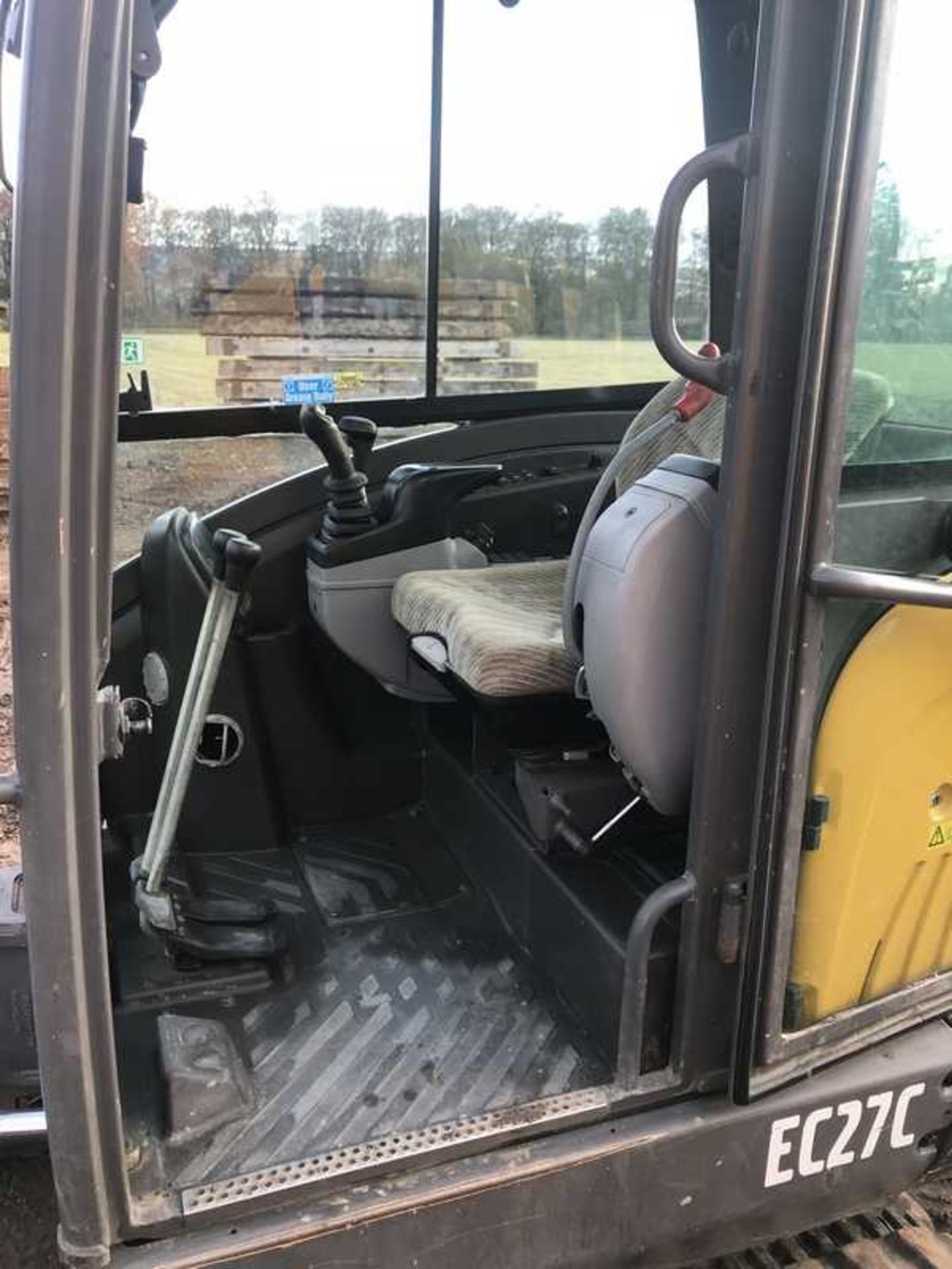 2011 VOLVO EC27c mini excavator c/w rubber tracks,q/hitch,1bucket, HPW S/N VCEOC27CV00003456 4310 hr - Bild 22 aus 24