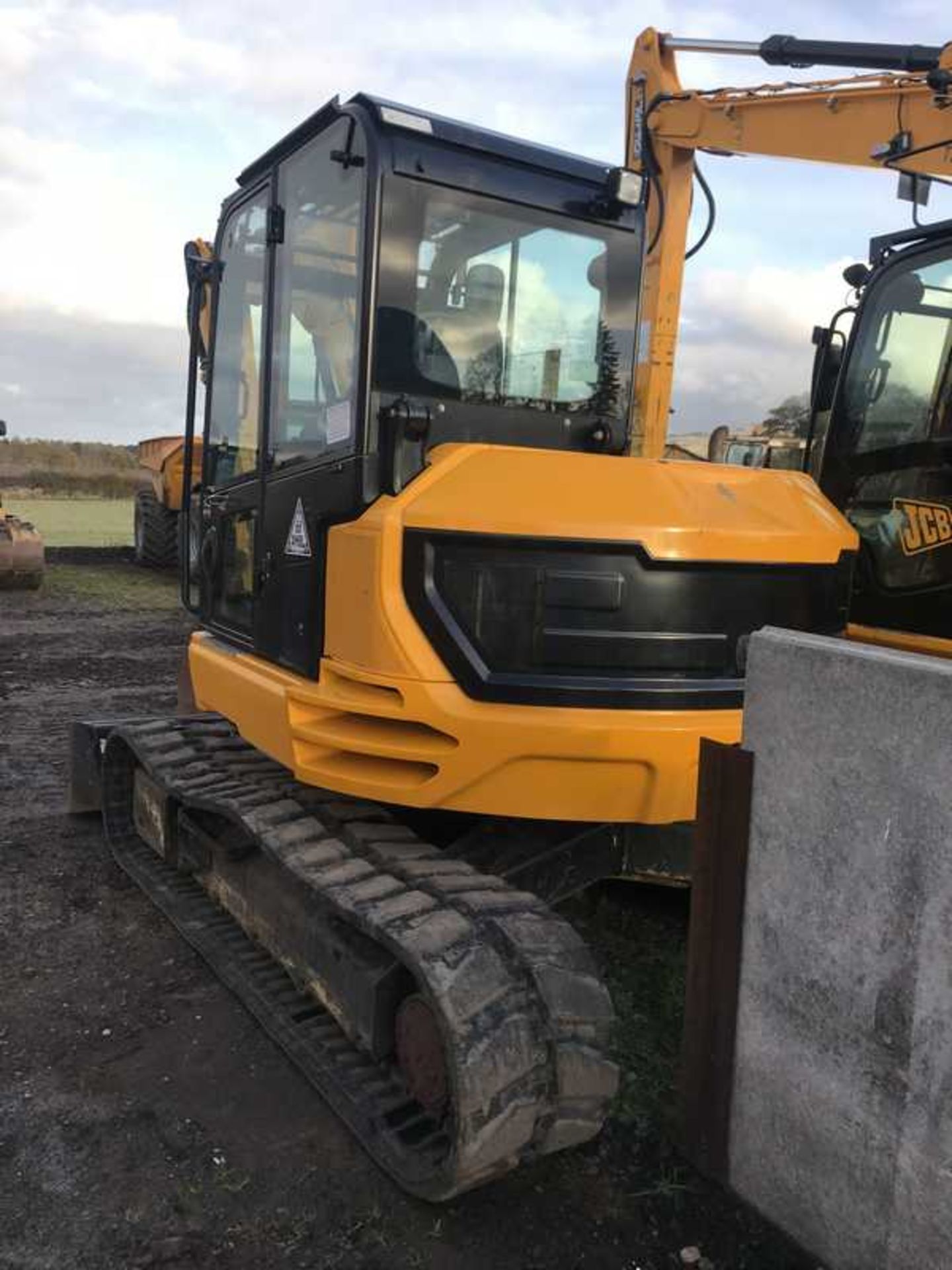 2015 JCB 85Z-1 midi excavator c/w rubber tracks, q/hitch, air con, bladeVIN- JCB085Z1C02249171 4754 - Image 13 of 24