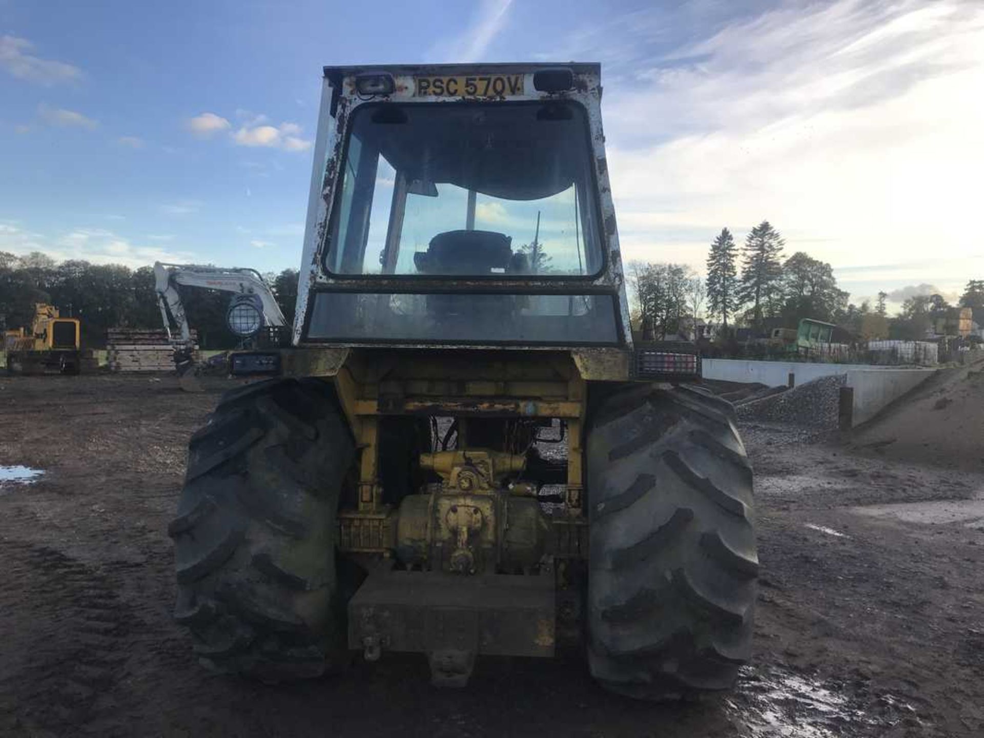 MH 121 TRACTOR ON FLOTATION TYRES STARTS AND DRIVES REG PSC 570V S/N E121A32057 - Bild 7 aus 8