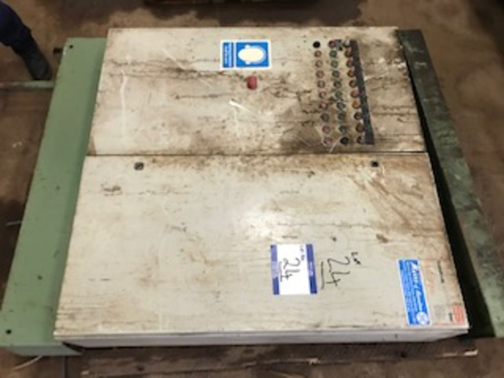 ELECTRIC FUSE BOARD WITH CONTROL PANEL