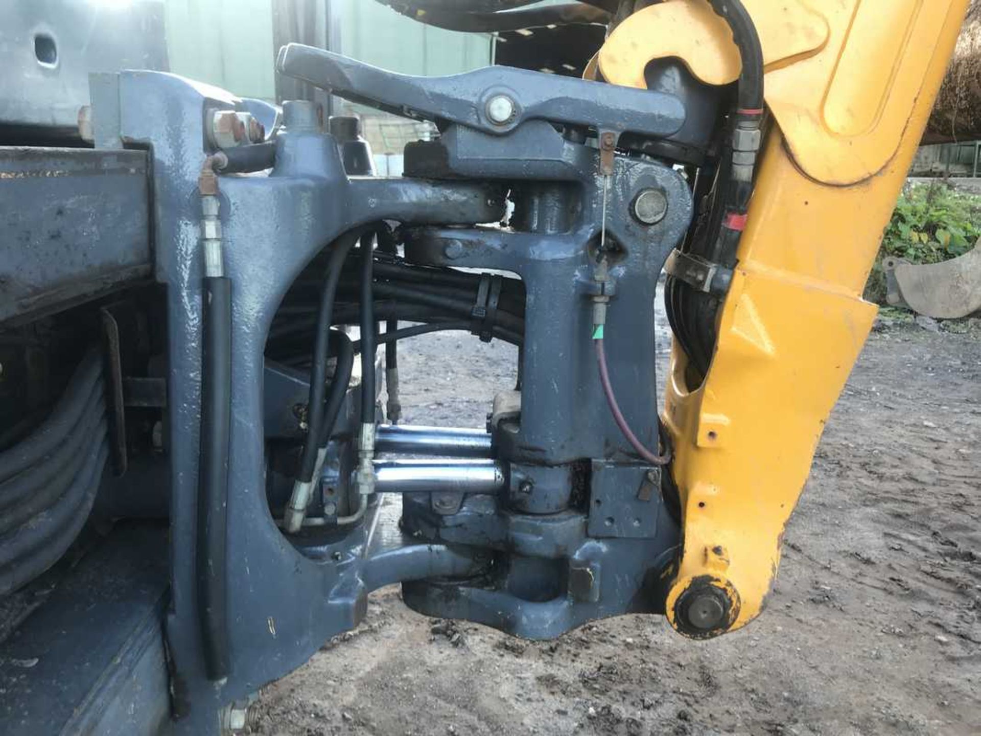 2011 TEREX 880 backhoe digger loader, full set of 5 buckets, Quick hitch, 3737 hrs (not verified), R - Image 9 of 11