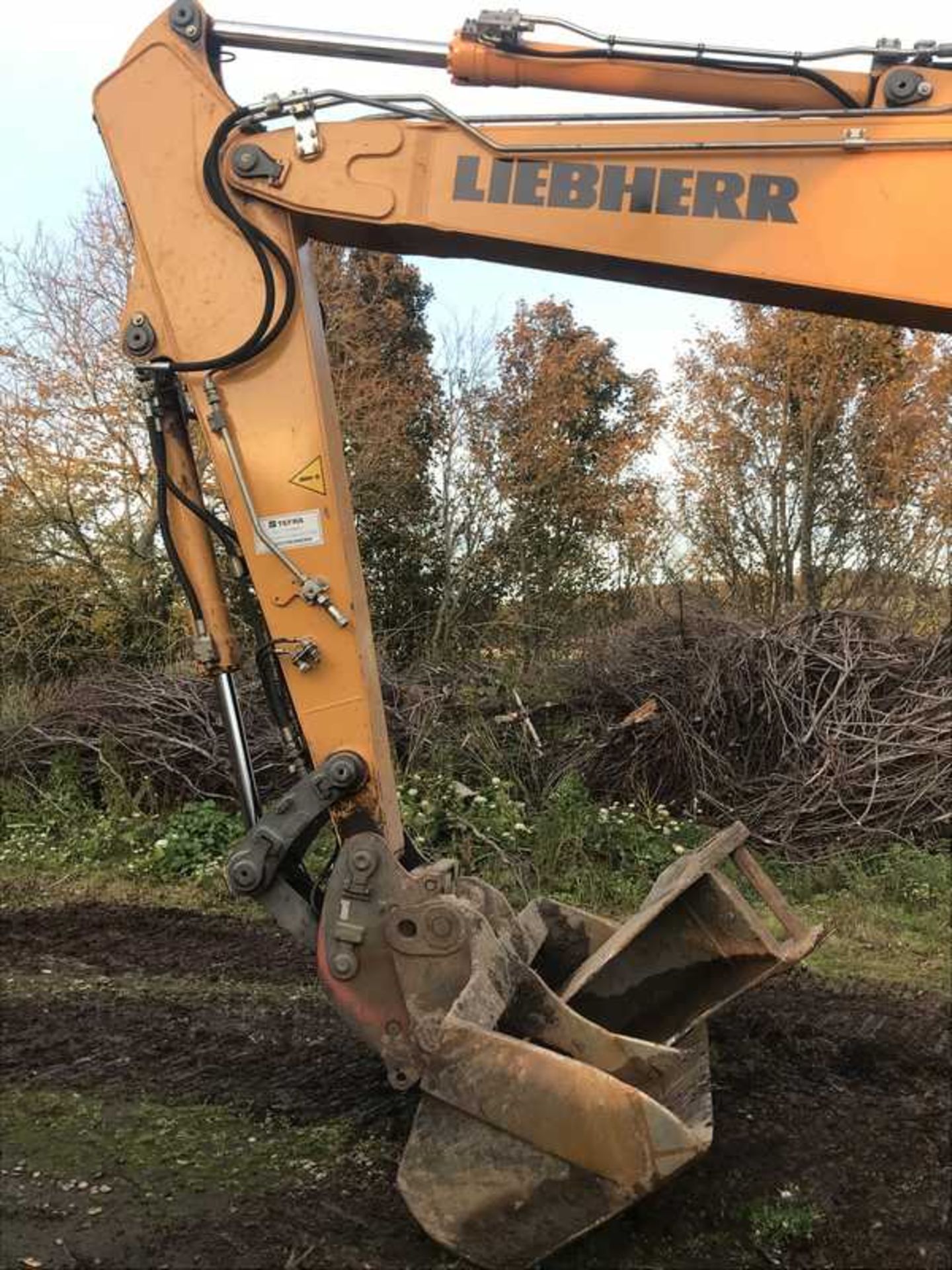 2012 LIEBHERR 926 tracked excavator. 3 buckets. 6000hrs (not verified) - Image 5 of 18