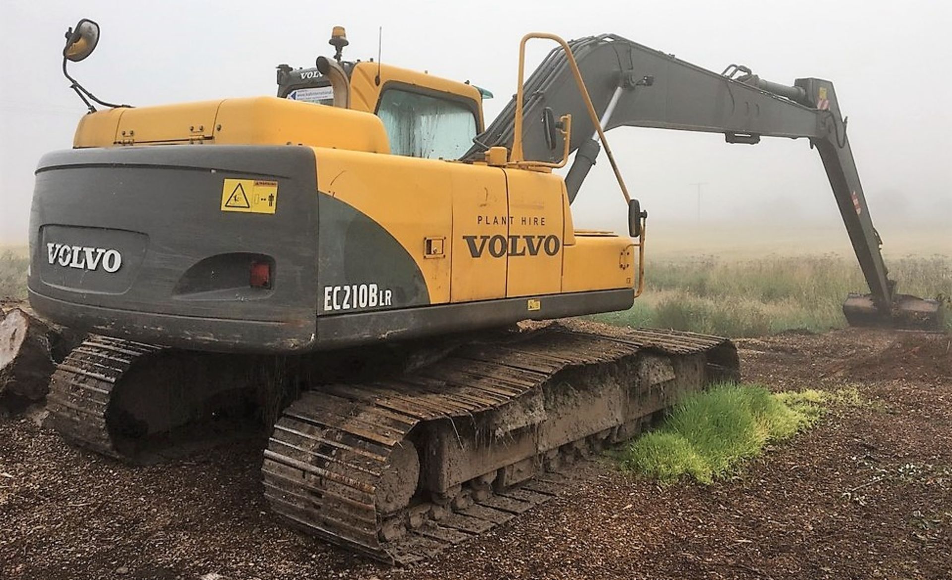 2006 VOLVO EC210BLR long reach (15m) tracked excavator c/w 1 bucket, 800mm pads, air con. S/N EC210V - Bild 2 aus 17