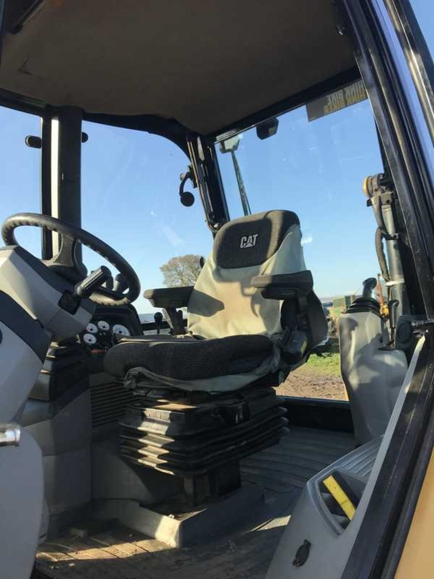 2009 CATERPILLER 432E backhoe loader. S/N CAT0432EHRXS00257. 3 buckets. 4639hrs (not verifed) - Bild 24 aus 27