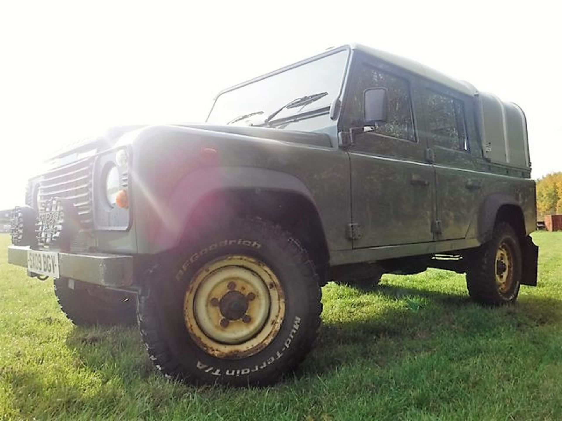 LAND ROVER DEFENDER 110 D/C P-U - 2402cc - Image 5 of 15