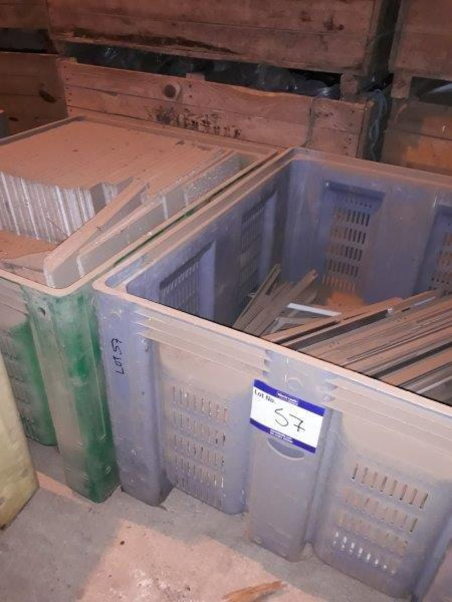 CEILING LIGHTS & PANELS (5 BOXES) - Bild 3 aus 3