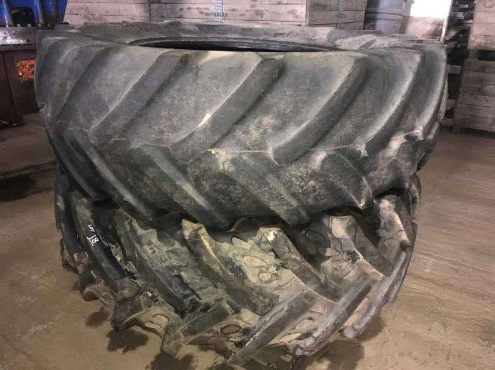 2 X USED TRACTOR TYRES 580/70R R38