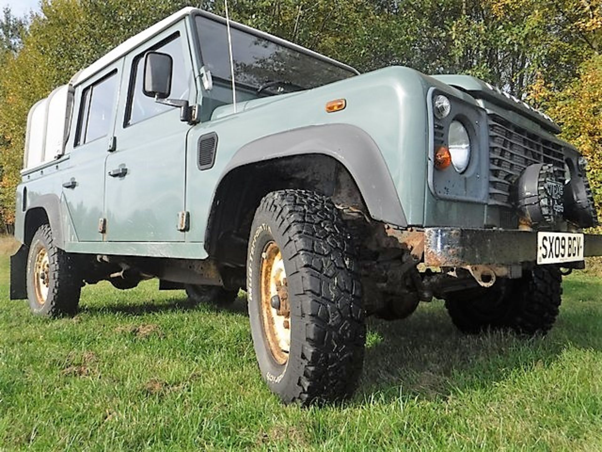 LAND ROVER DEFENDER 110 D/C P-U - 2402cc - Image 14 of 15