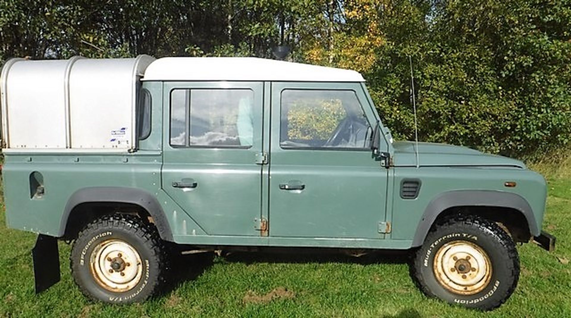 LAND ROVER DEFENDER 110 D/C P-U - 2402cc - Image 8 of 15