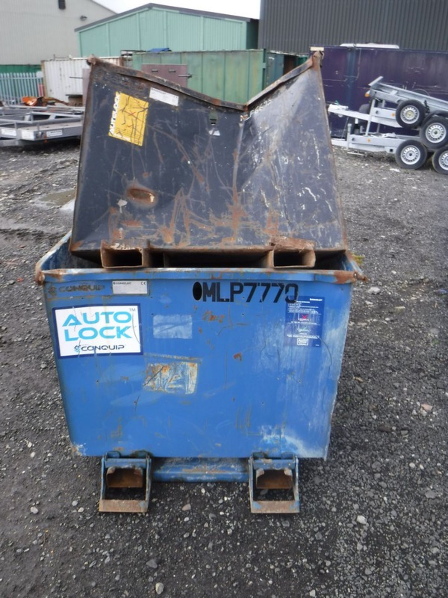 2016 & 2017 CONQUIP 1200ltr tipping skips S/N CQ62860 & CQ57230. Asset Nos 7770 & 6693 - Bild 4 aus 6