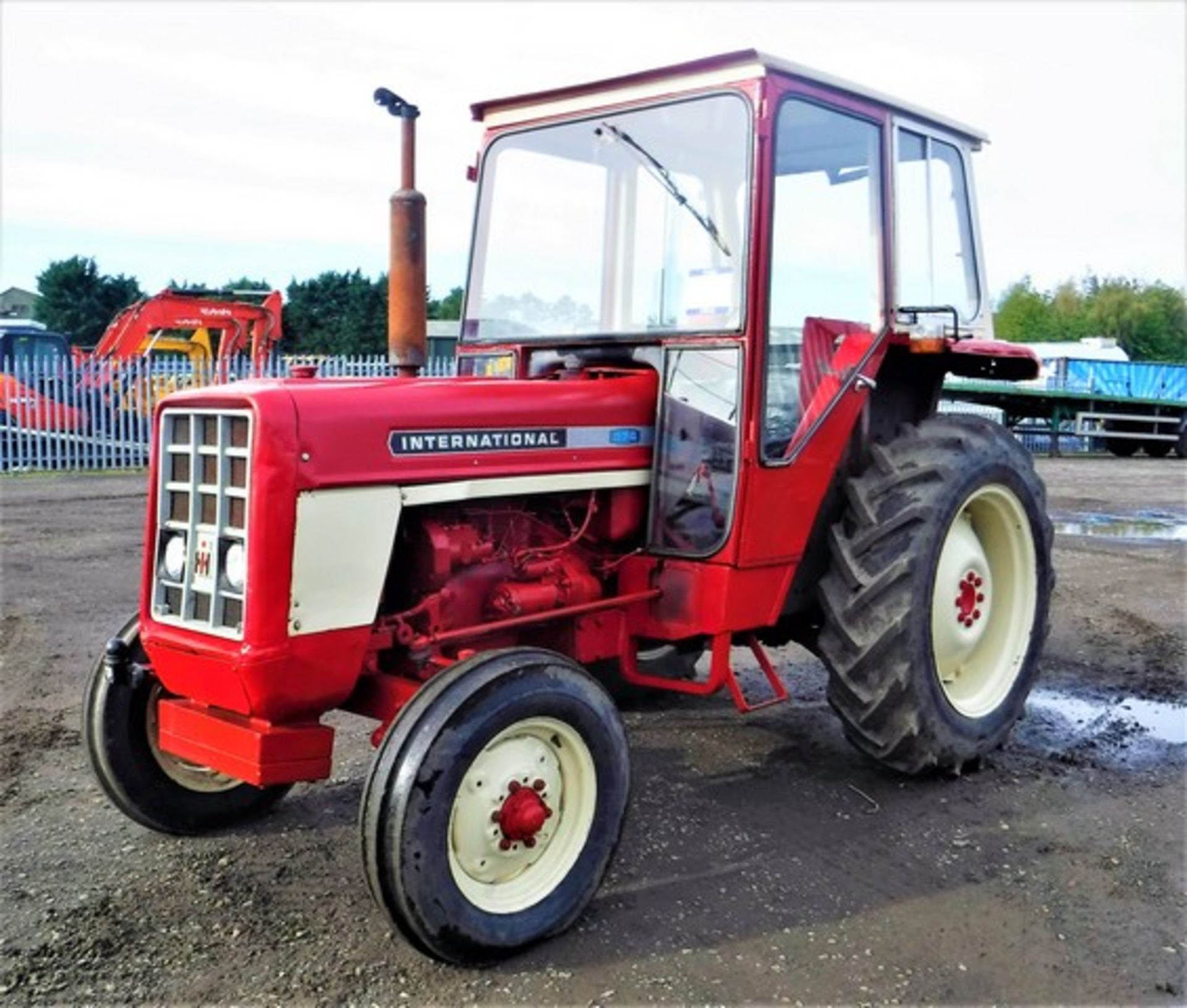 INT. HARVESTER 374