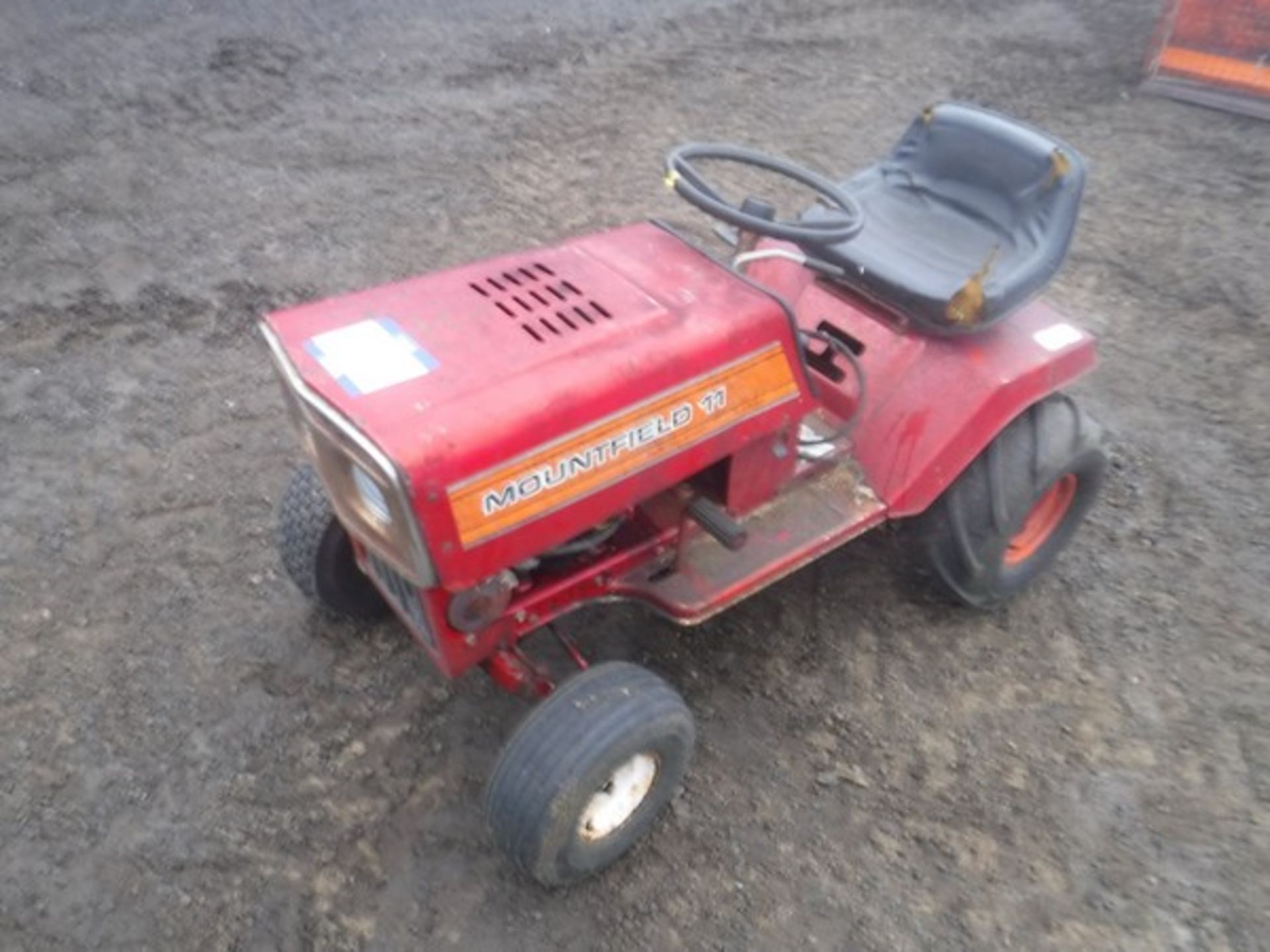 MOUNTFIELD 11/36 ride on tractor without cutting deck. S/N 36502X782063