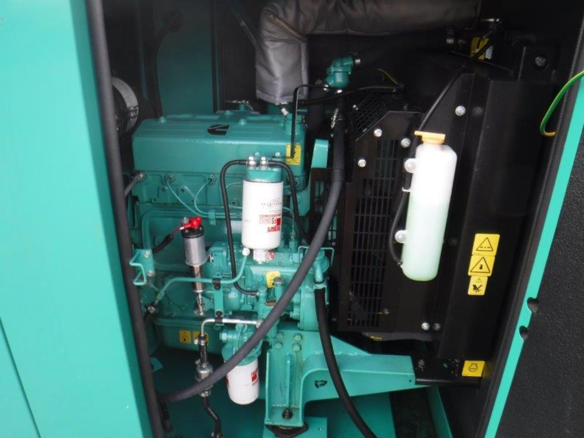 2016 CUMMINS C66D5 kva 4 cylinder cc 85021180 skid mounted gen set. S/N J16L212899 3337hrs (not veri - Image 6 of 7