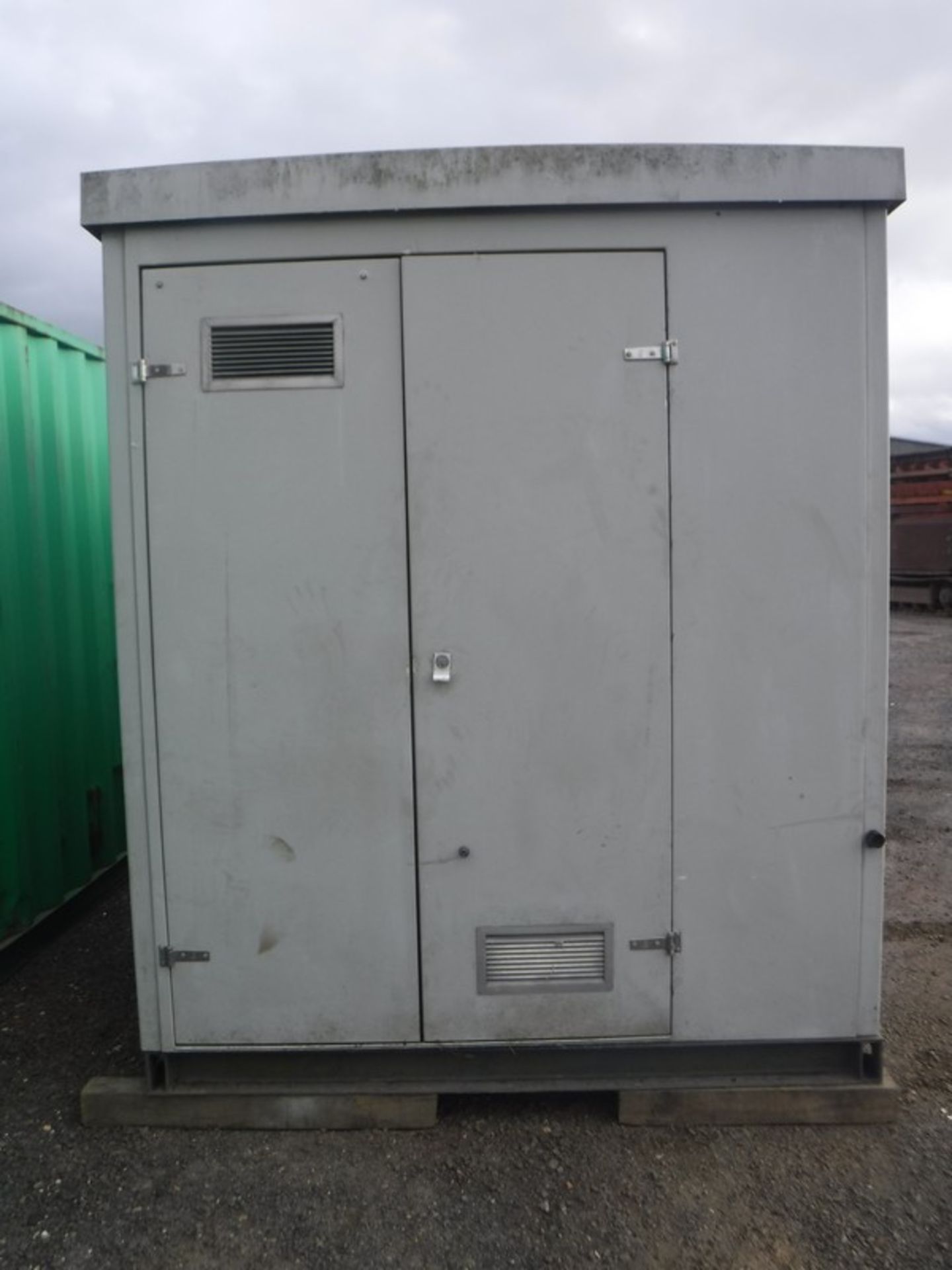 2m x 2m Kiosk (10 years approx) - Image 2 of 7