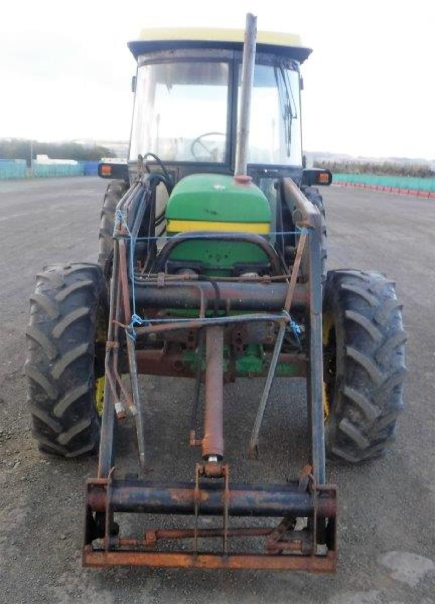 1985 JOHN DEERE 2040S XE SERIES QUICKE 2300 loader 4 wd Reg No B98 NSO S/N 544990 9418hrs (not verif - Image 9 of 16