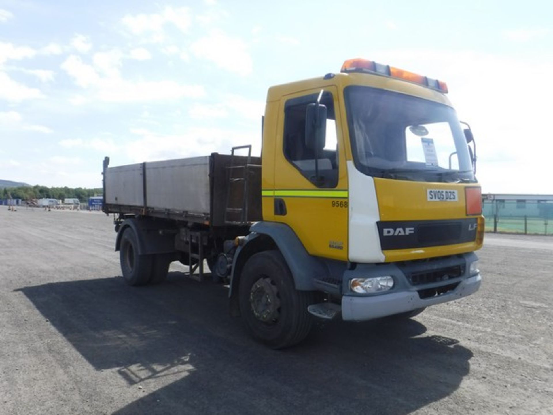 DAF TRUCKS FA LF55.220 - 5880cc - Image 19 of 25