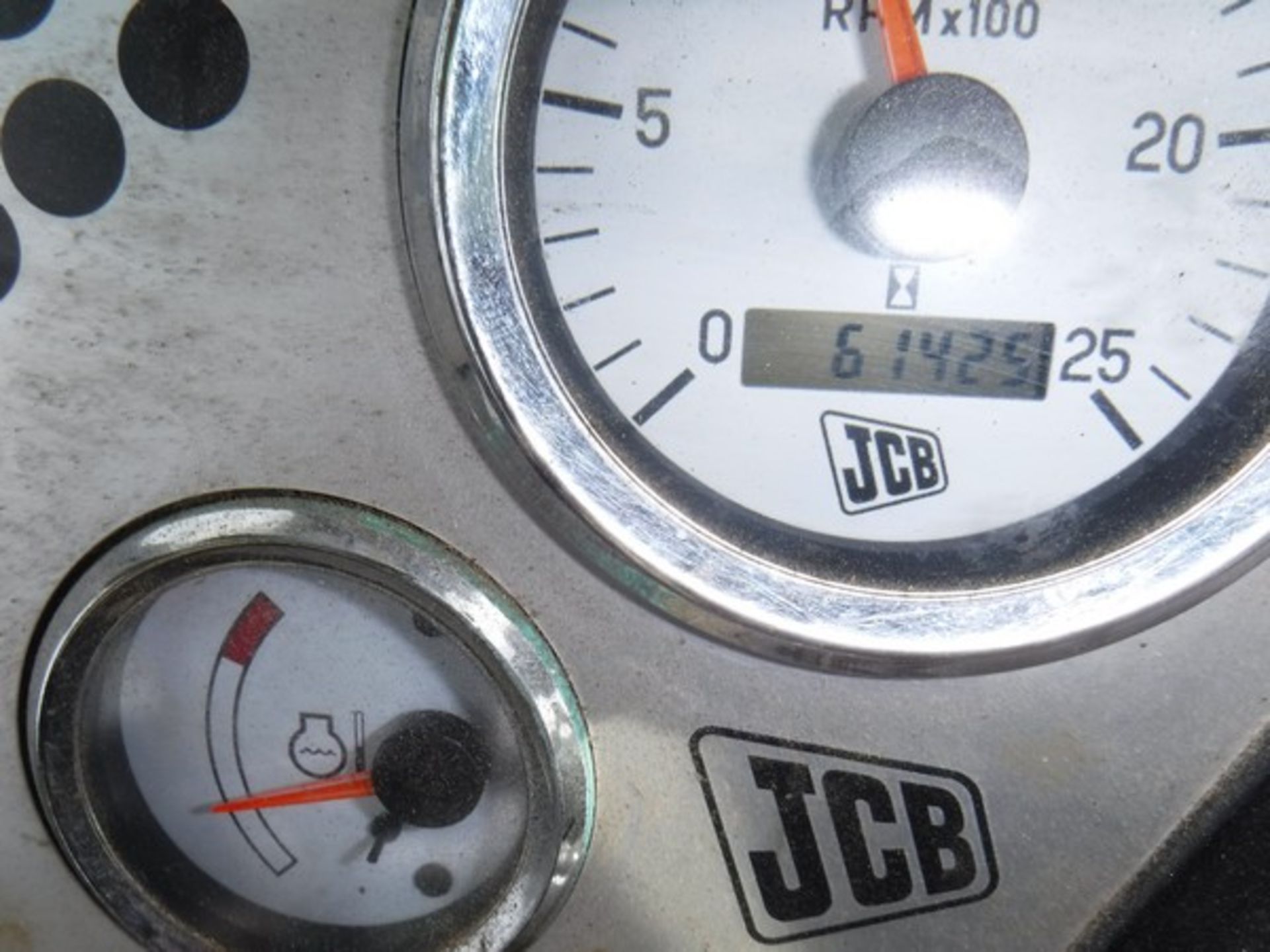 2006 JCB 3CX backhoe loader c/w 1 rear bucket & 1 front bucket.. Reg - SV55 FPD. S/N 0967334. 6142hr - Image 8 of 17