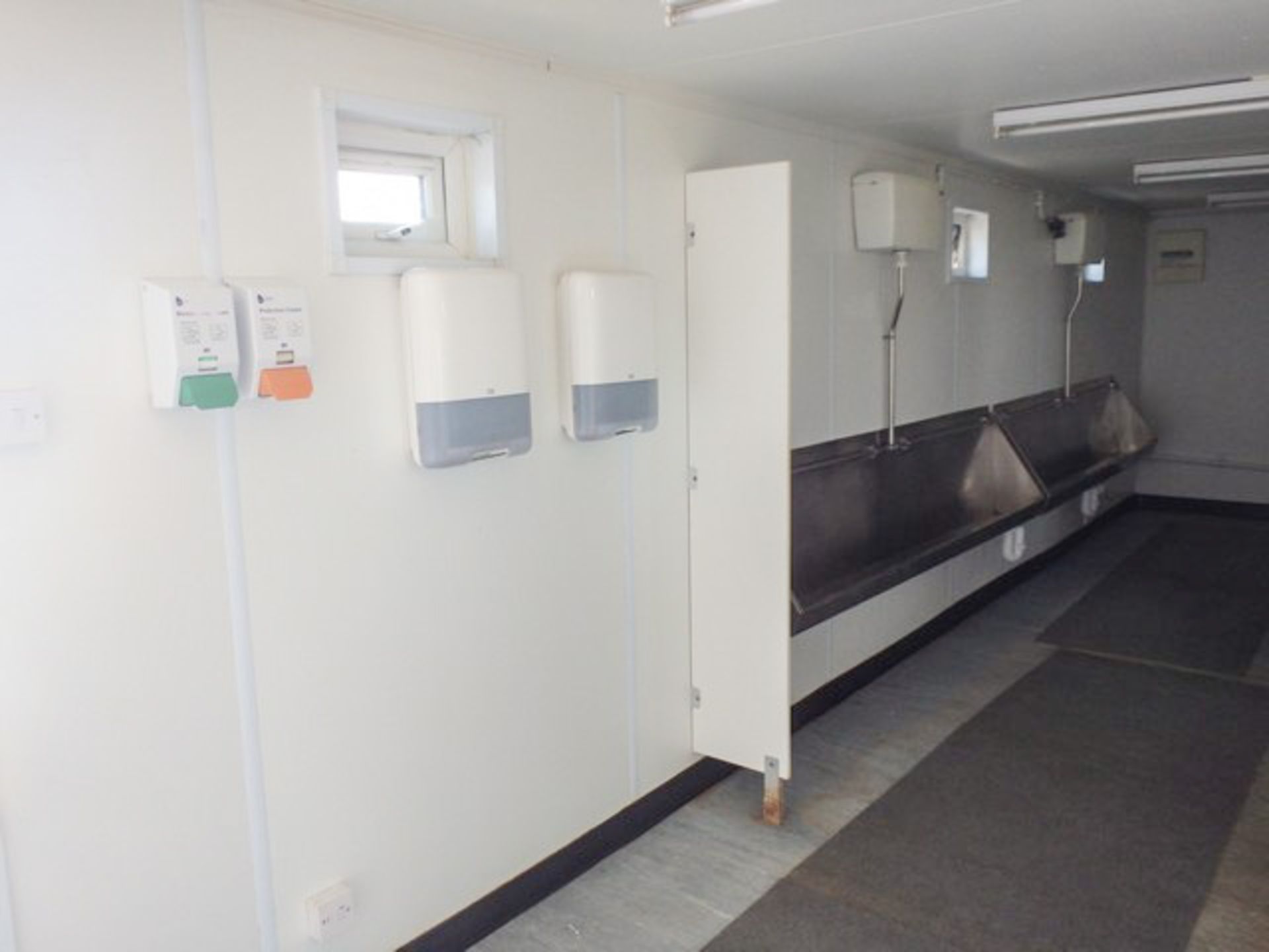 32ft x 10ft toilet block refurbished, 3 stainless steel urinals, 3 cubicals with plumbing for outsid - Image 10 of 10