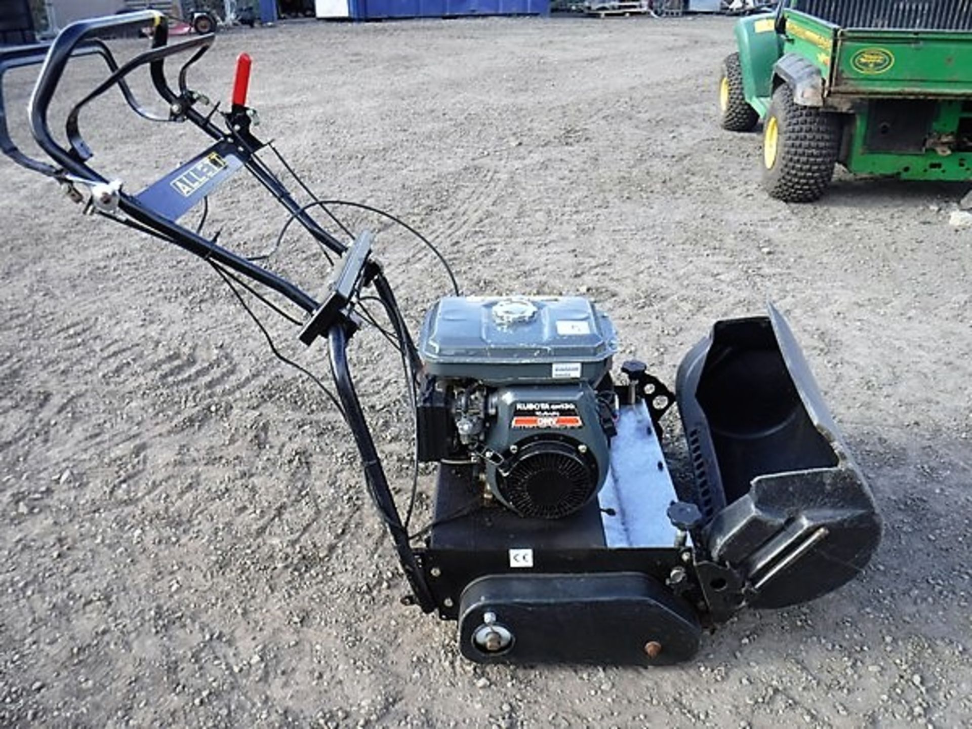 ALLETT TOURNAMENT 20" cylinder mower c/w grass box. S/N SB190452 - Bild 2 aus 2