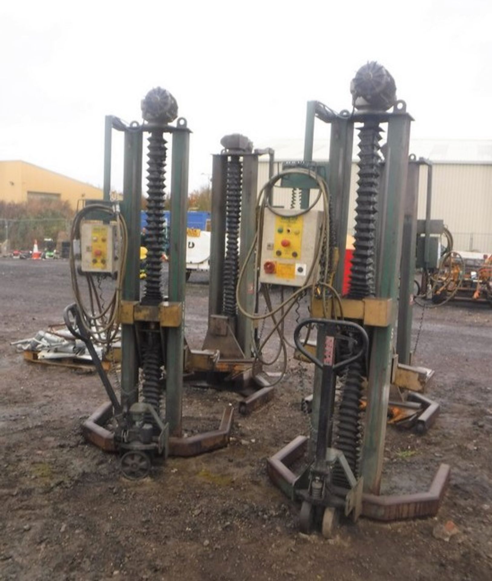 PROLIFT II 3 phase heavy good lifts. These lifts were used for the maintenance for single & double c - Image 2 of 5